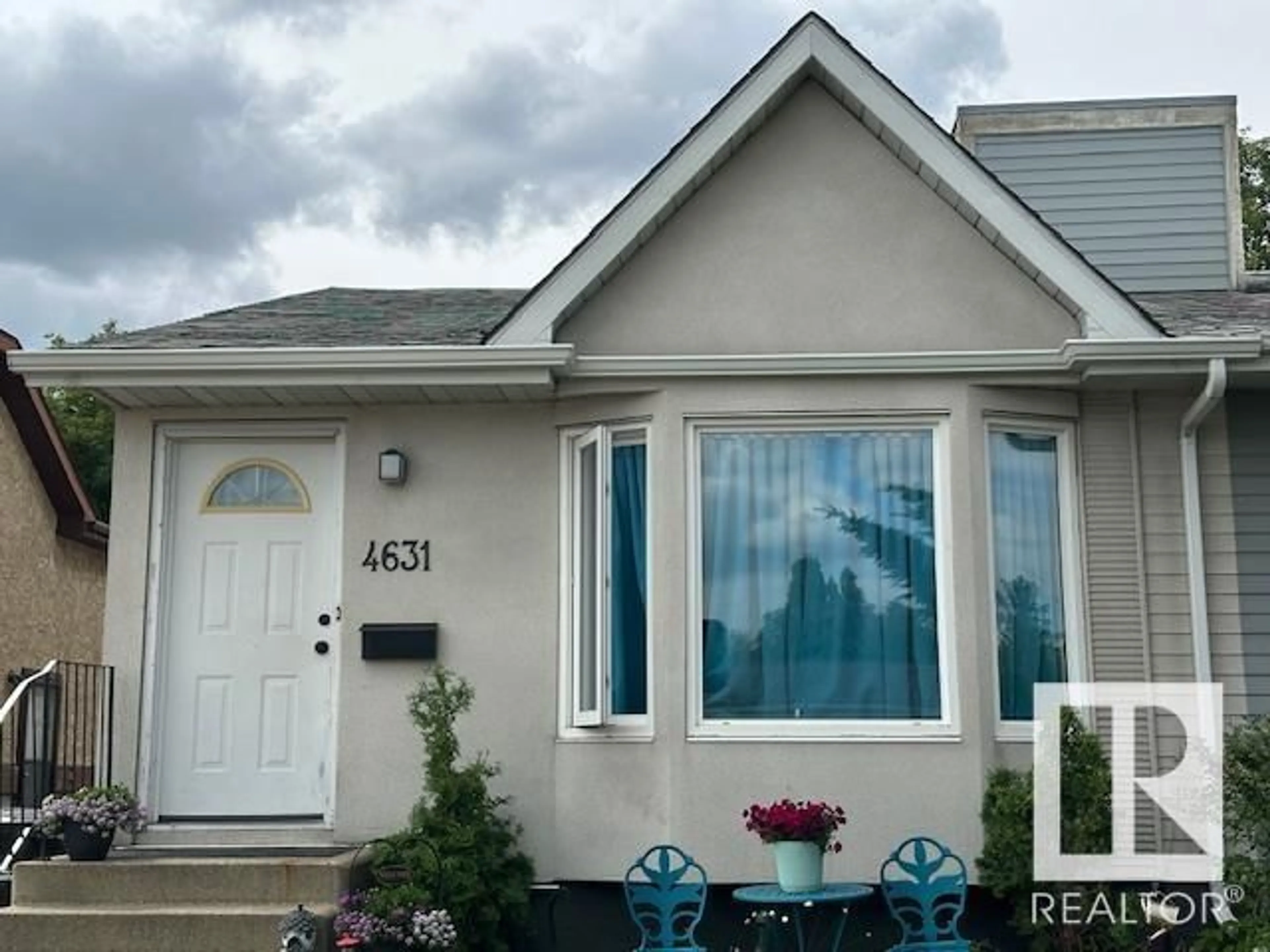 Home with vinyl exterior material, unknown for 4631 126 AV, Edmonton Alberta T5A4L1