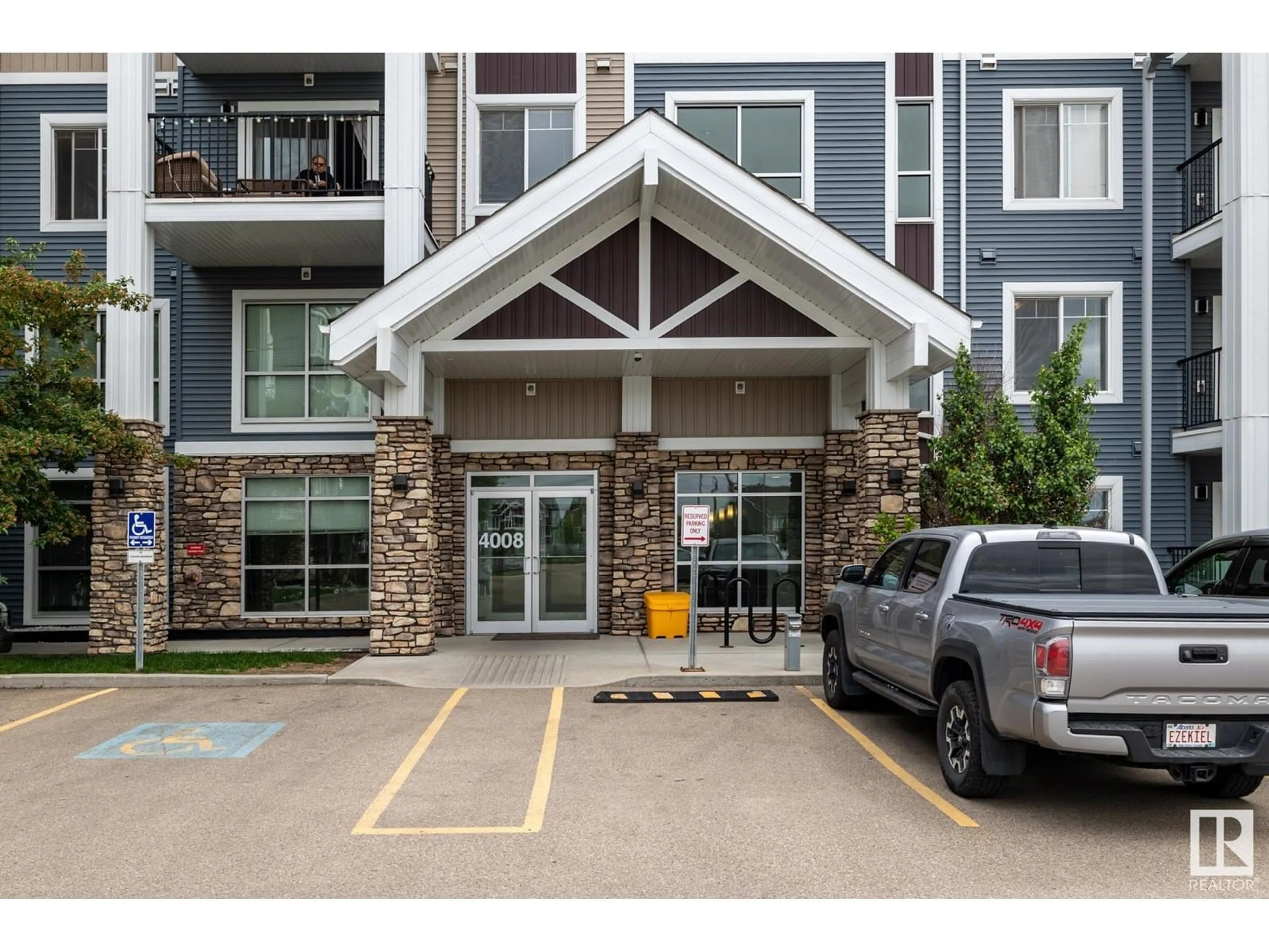 Indoor foyer for #116 - 4008 SAVARYN DR, Edmonton Alberta T6X2E5
