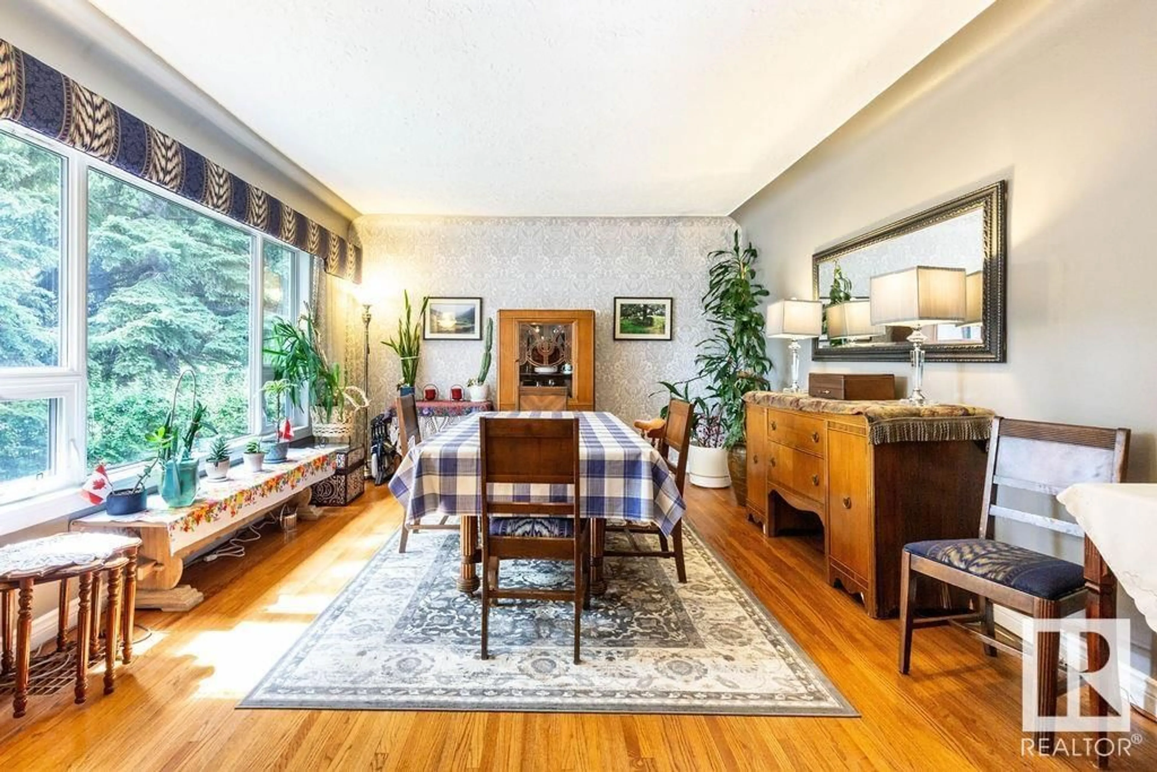 Dining room, unknown for 14014 106 AV, Edmonton Alberta T5N1B2