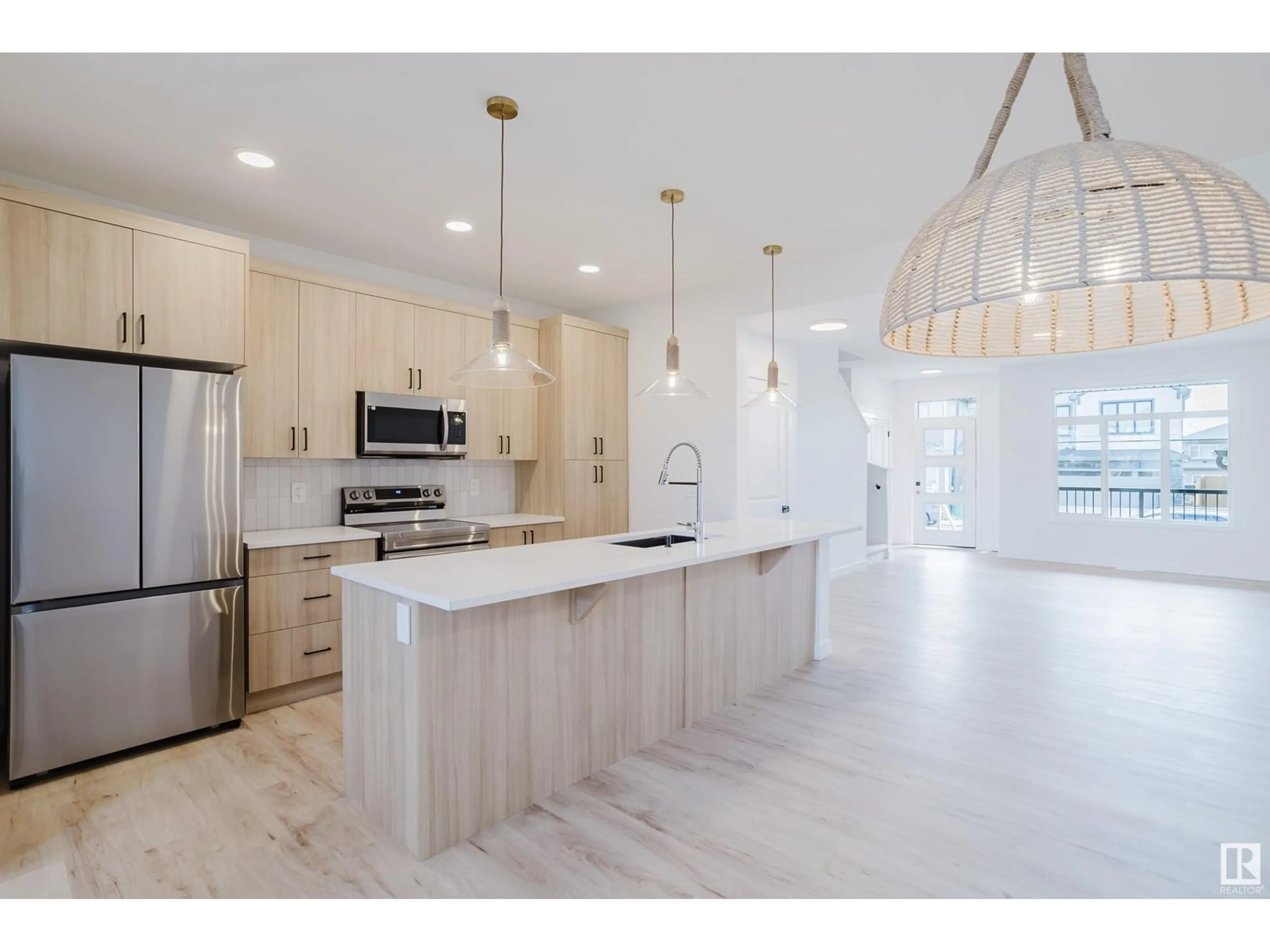 Open concept kitchen, ceramic/tile floor for 1333 KESWICK DR, Edmonton Alberta T6W4V8