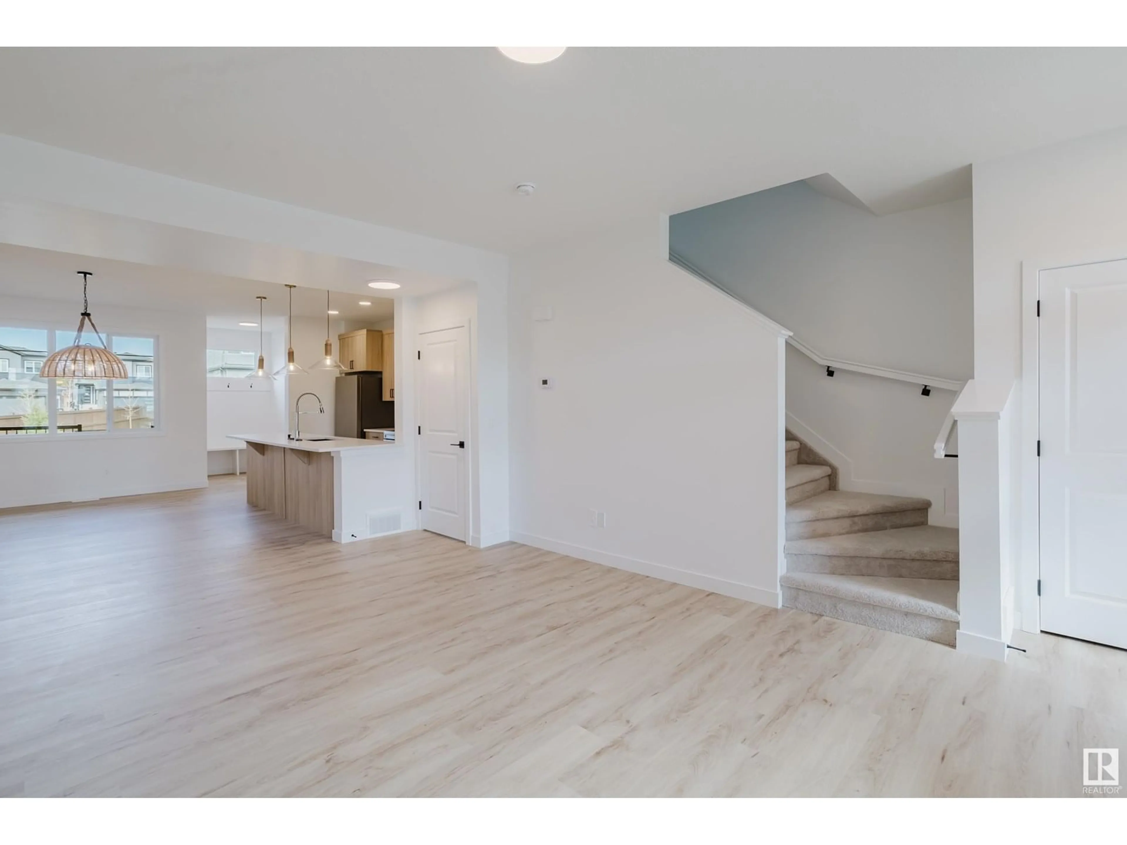 Unknown for 1333 KESWICK DR, Edmonton Alberta T6W4V8
