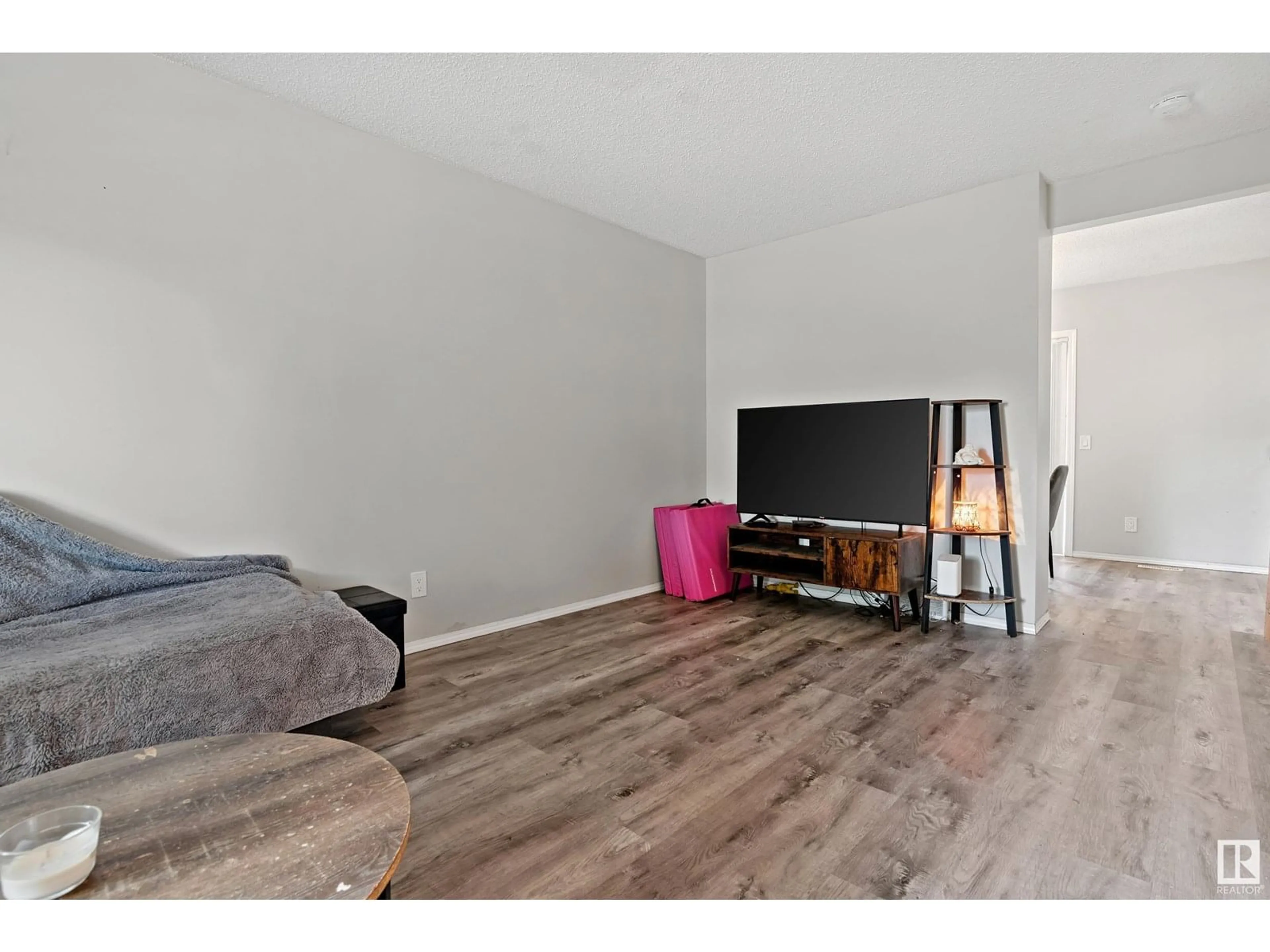 A pic of a room for 42 - 10909 106 ST NW, Edmonton Alberta T5H4M7