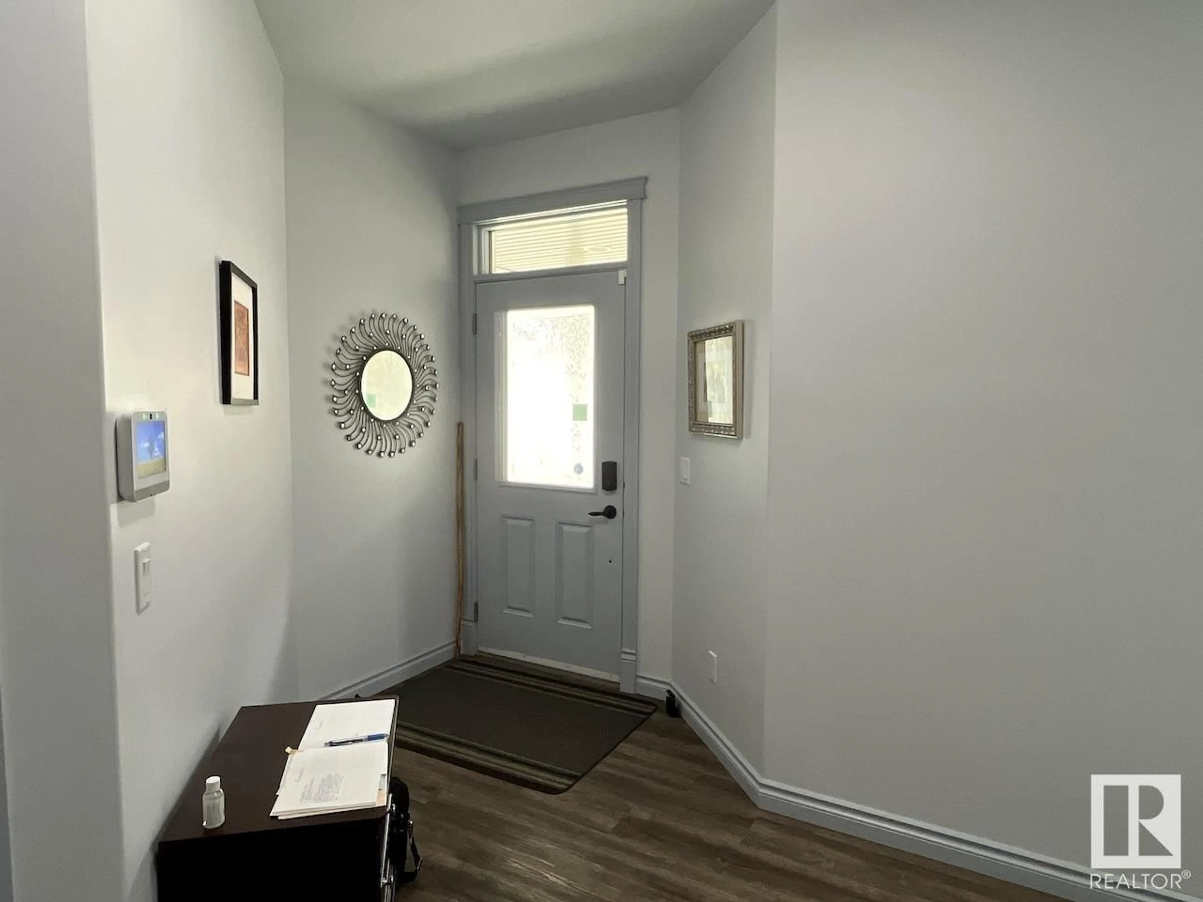 Indoor entryway for #13 - 1407 GLASTONBURY BV, Edmonton Alberta T5T3W3