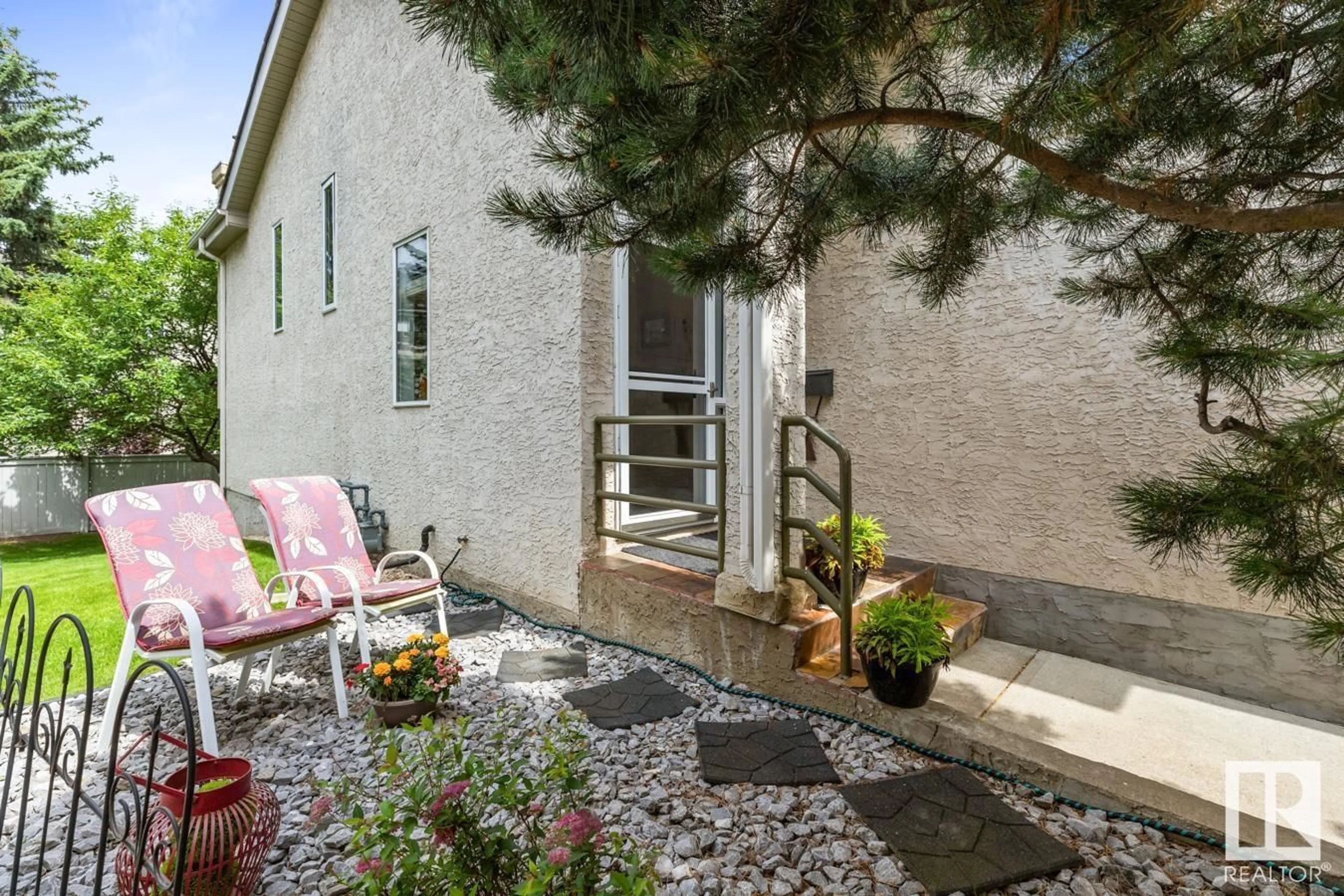 Patio, street for #11 - 1283 CARTER CREST RD, Edmonton Alberta T6R2N5