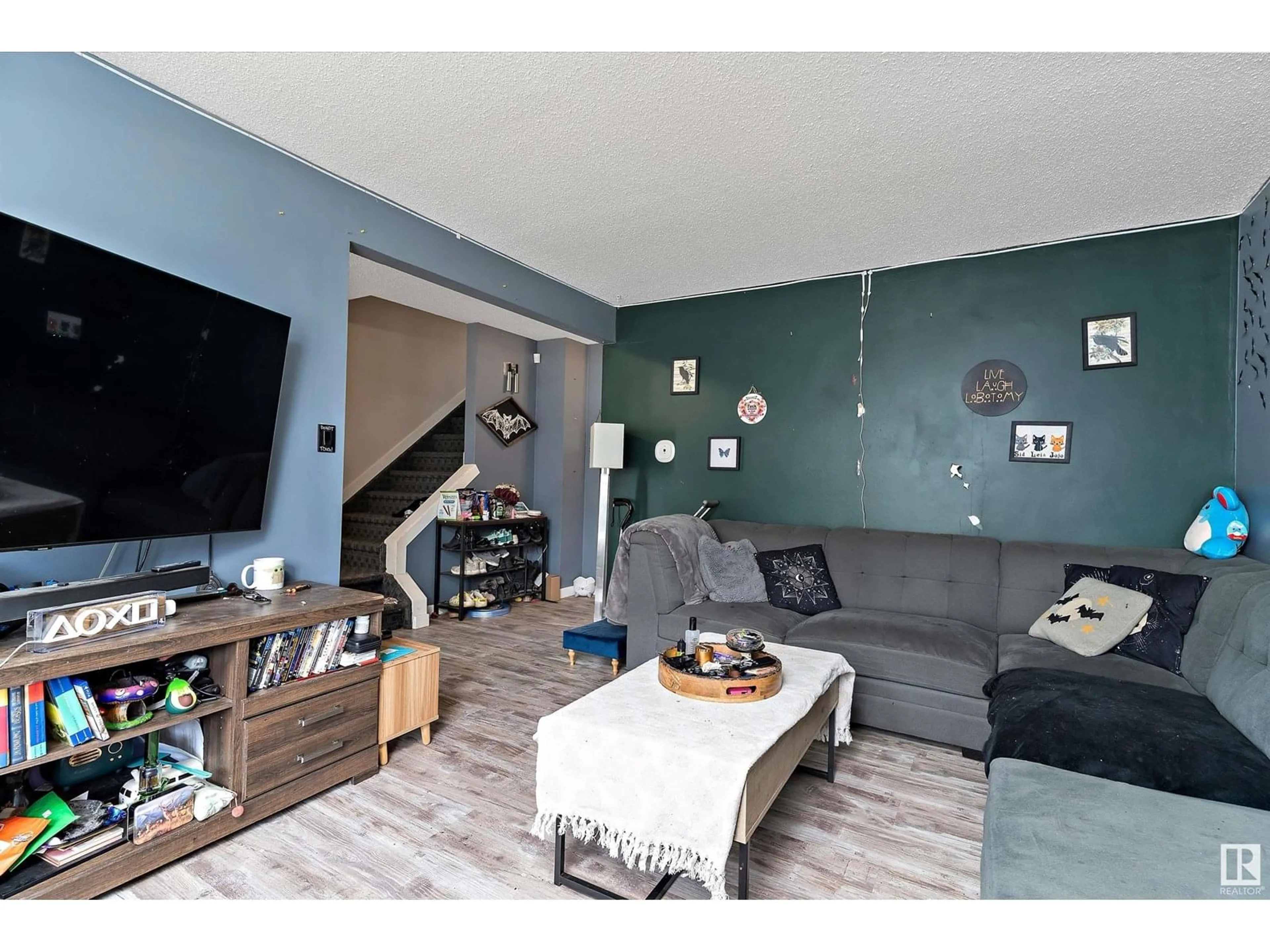 Living room with furniture, unknown for 10930 BEAUMARIS RD, Edmonton Alberta T5X1Z6