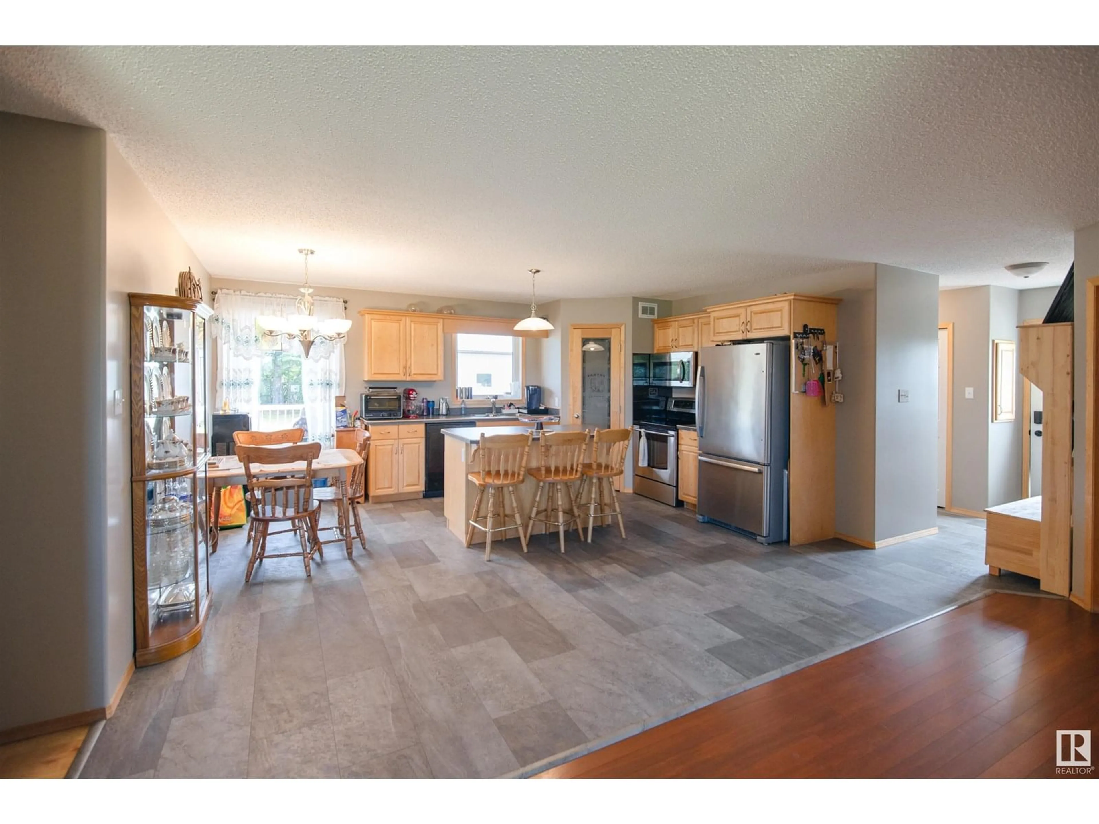 Open concept kitchen, ceramic/tile floor for 62219 RGE RD 483, Rural Bonnyville M.D. Alberta T0A1P0