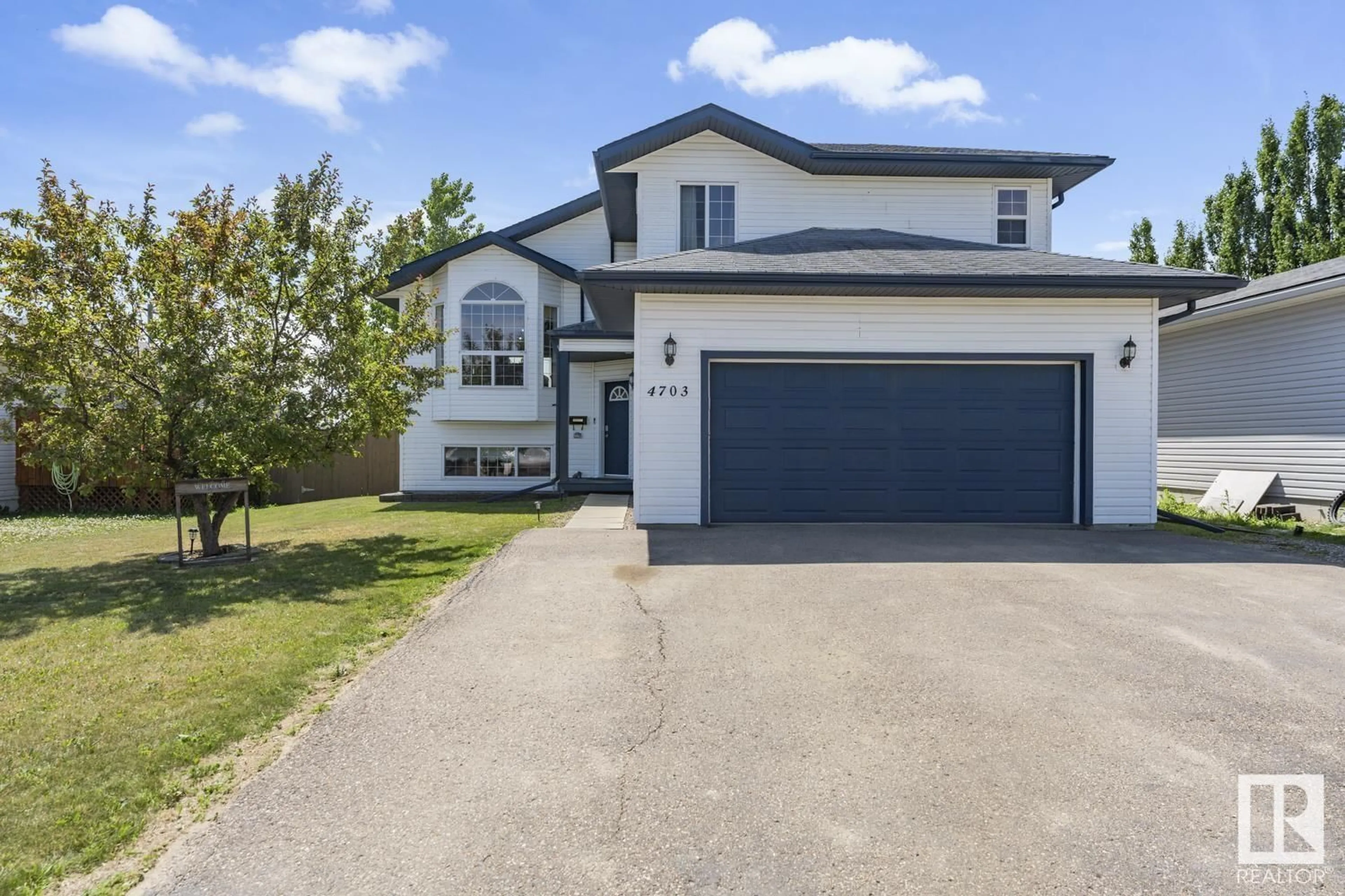 A pic from outside/outdoor area/front of a property/back of a property/a pic from drone, street for 4703 62 AV, Cold Lake Alberta T9M2B5