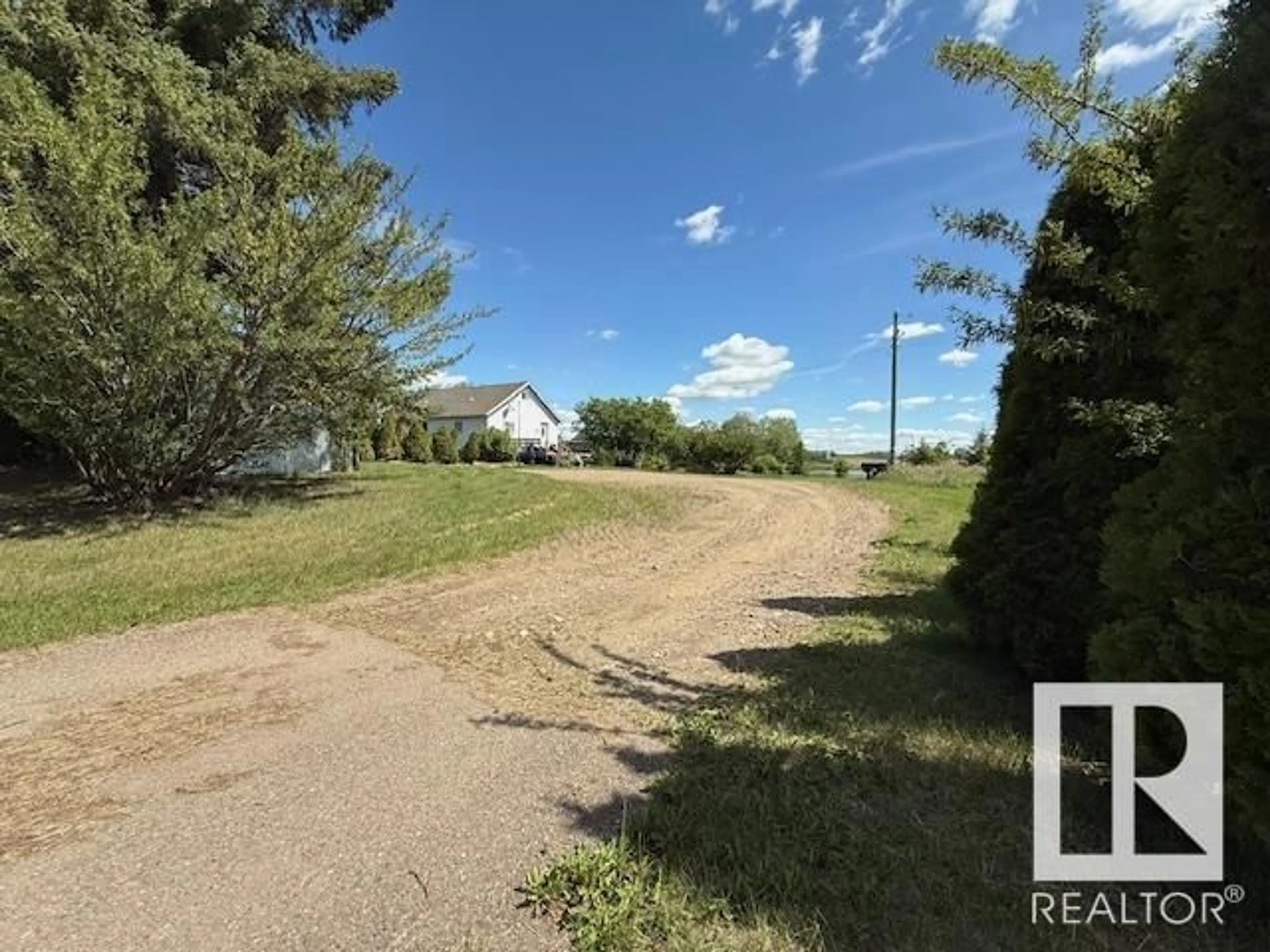 A pic from outside/outdoor area/front of a property/back of a property/a pic from drone, street for 501043 RR 23, Rural Vermilion River County Alberta T0B0L0