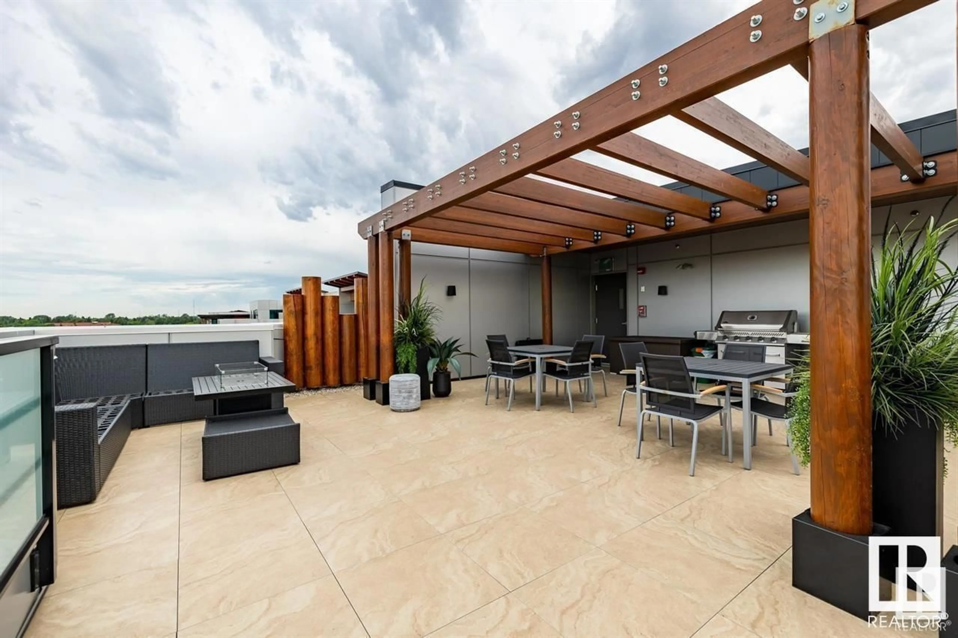 Patio, unknown for 231 FESTIVAL WY, Sherwood Park Alberta T8A4Z1