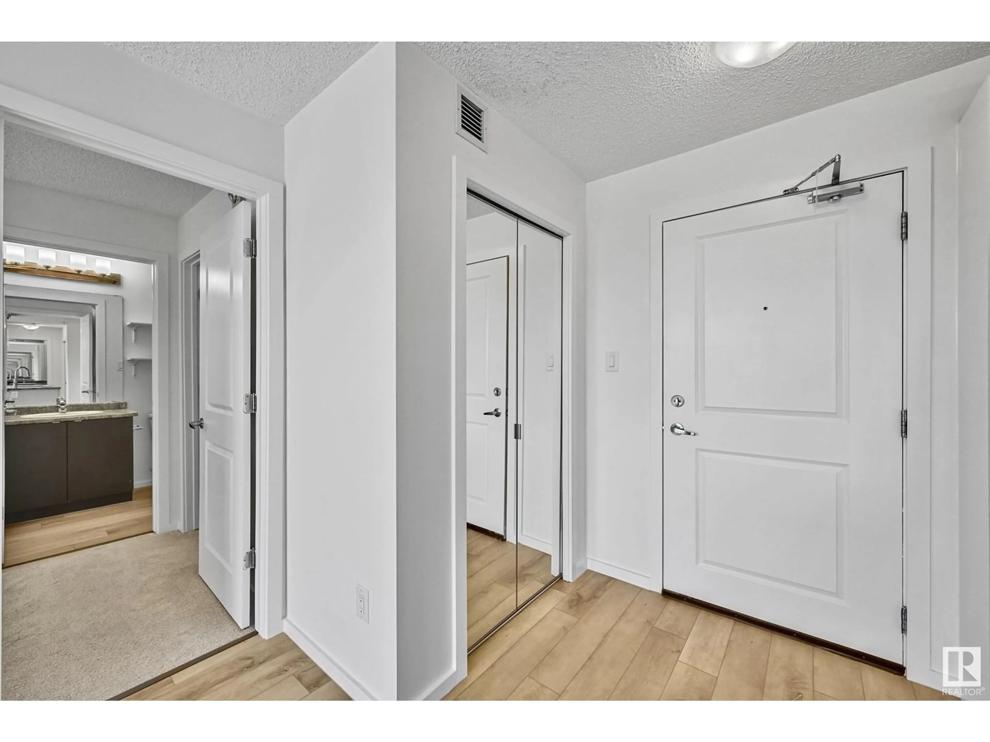 Indoor entryway for 504 - 227 ALBANY WY, Edmonton Alberta T6V0L2