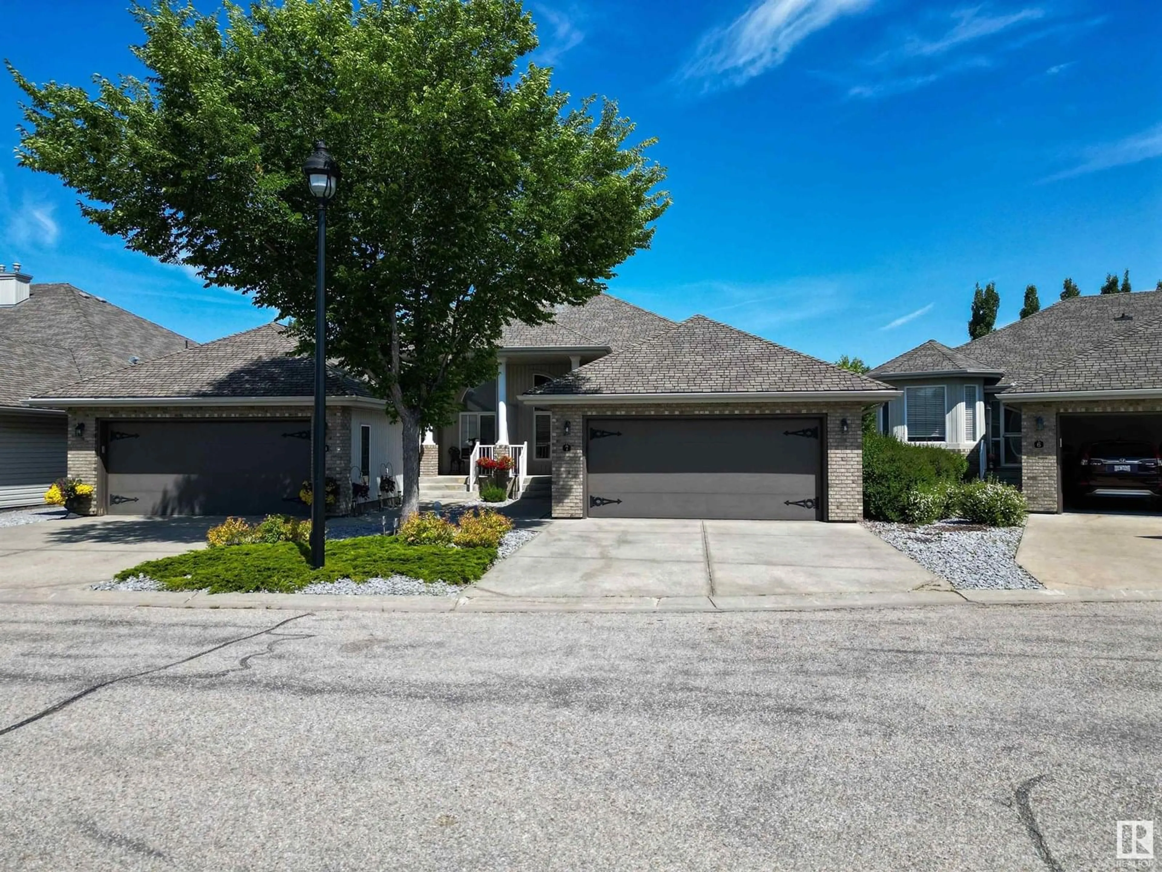 Unknown for #7 - 10848 8 AV, Edmonton Alberta T6W1G5