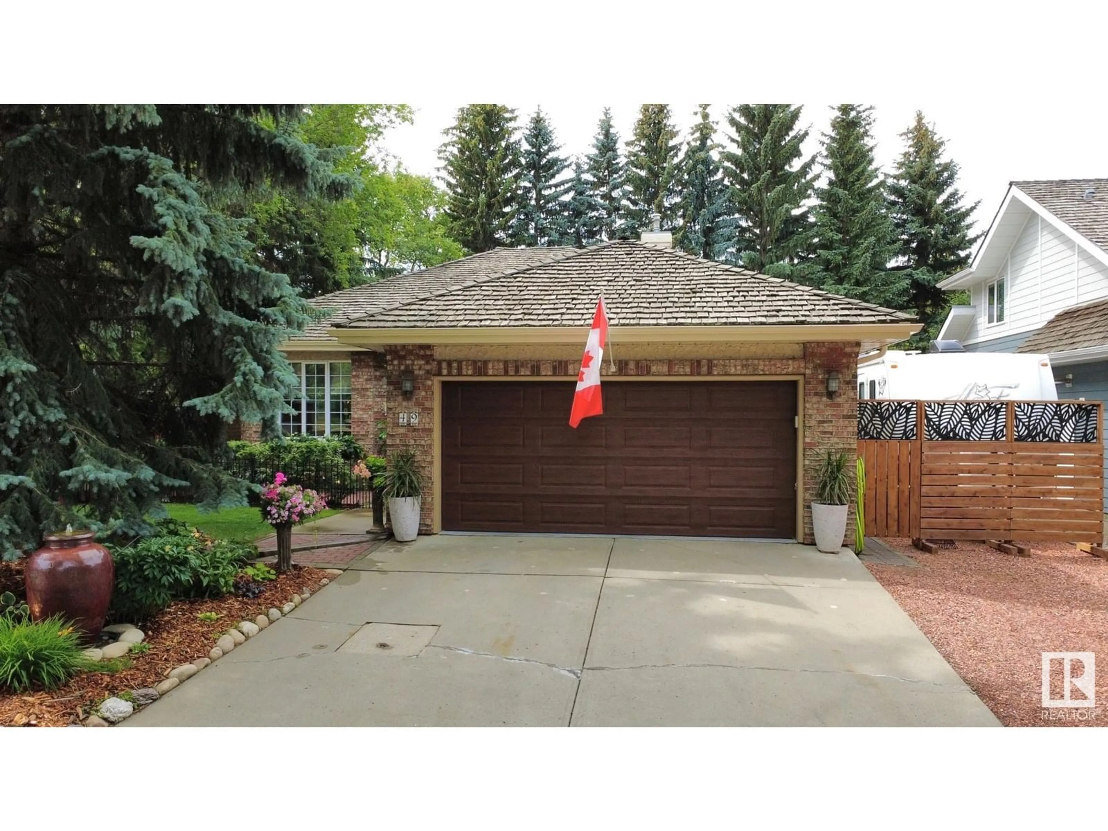 Indoor garage for 49 BERRYMORE DR, St. Albert Alberta T8N6B8
