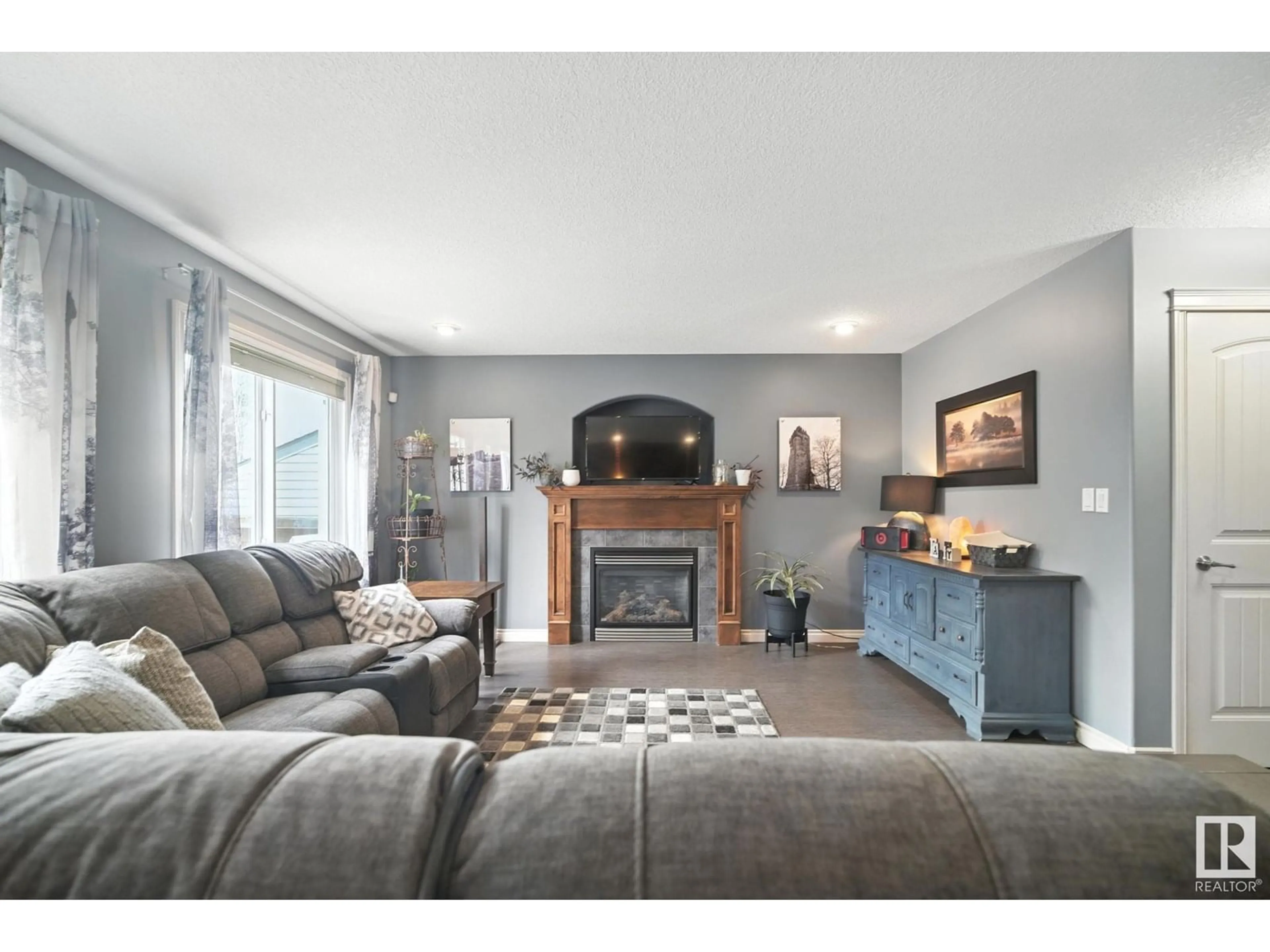 Living room with furniture, unknown for 1026 WESTERRA KY, Stony Plain Alberta T7Z2Z5