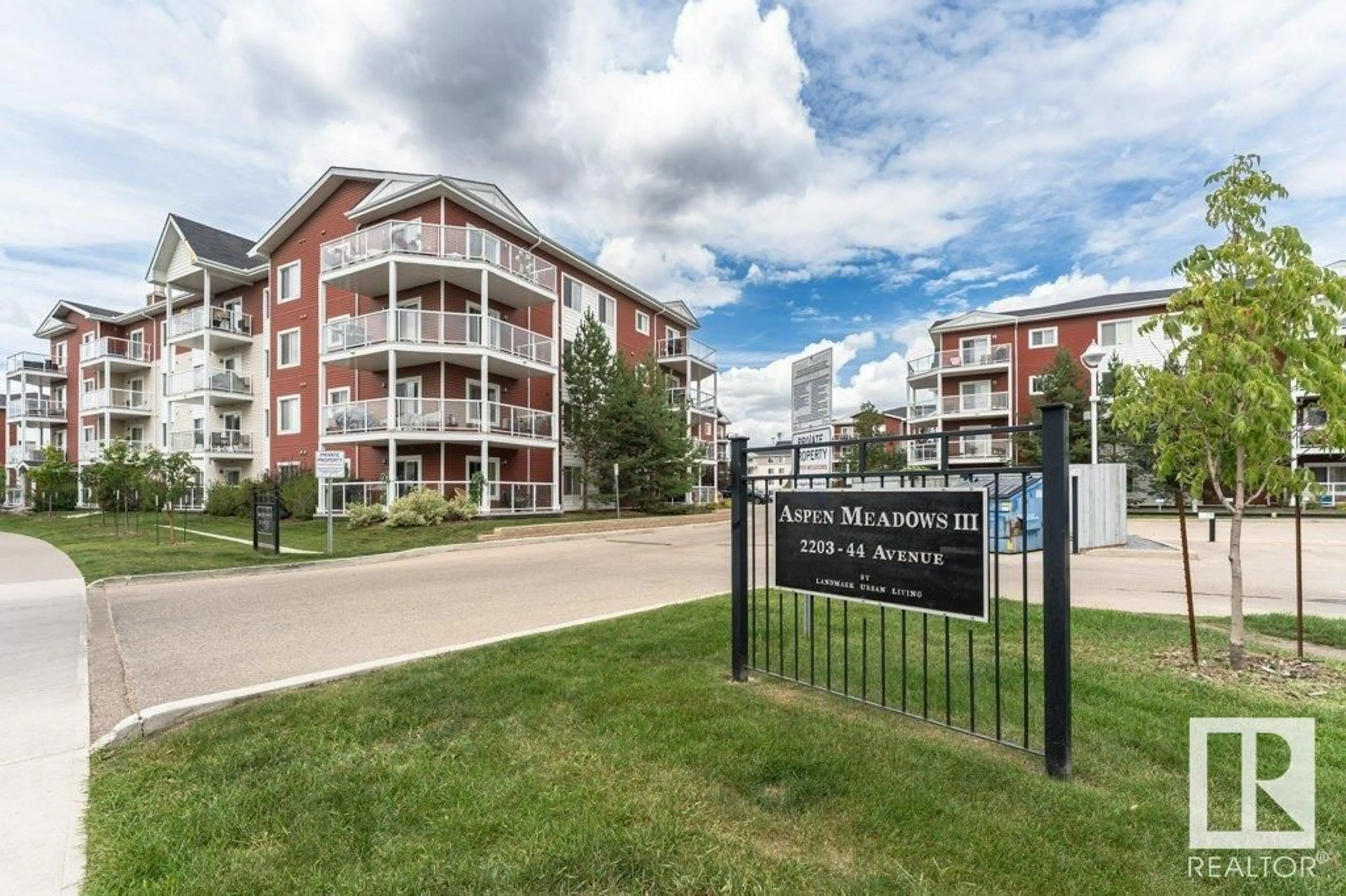 Unknown for 304 - 2207 44 AV NW, Edmonton Alberta T6T0T2