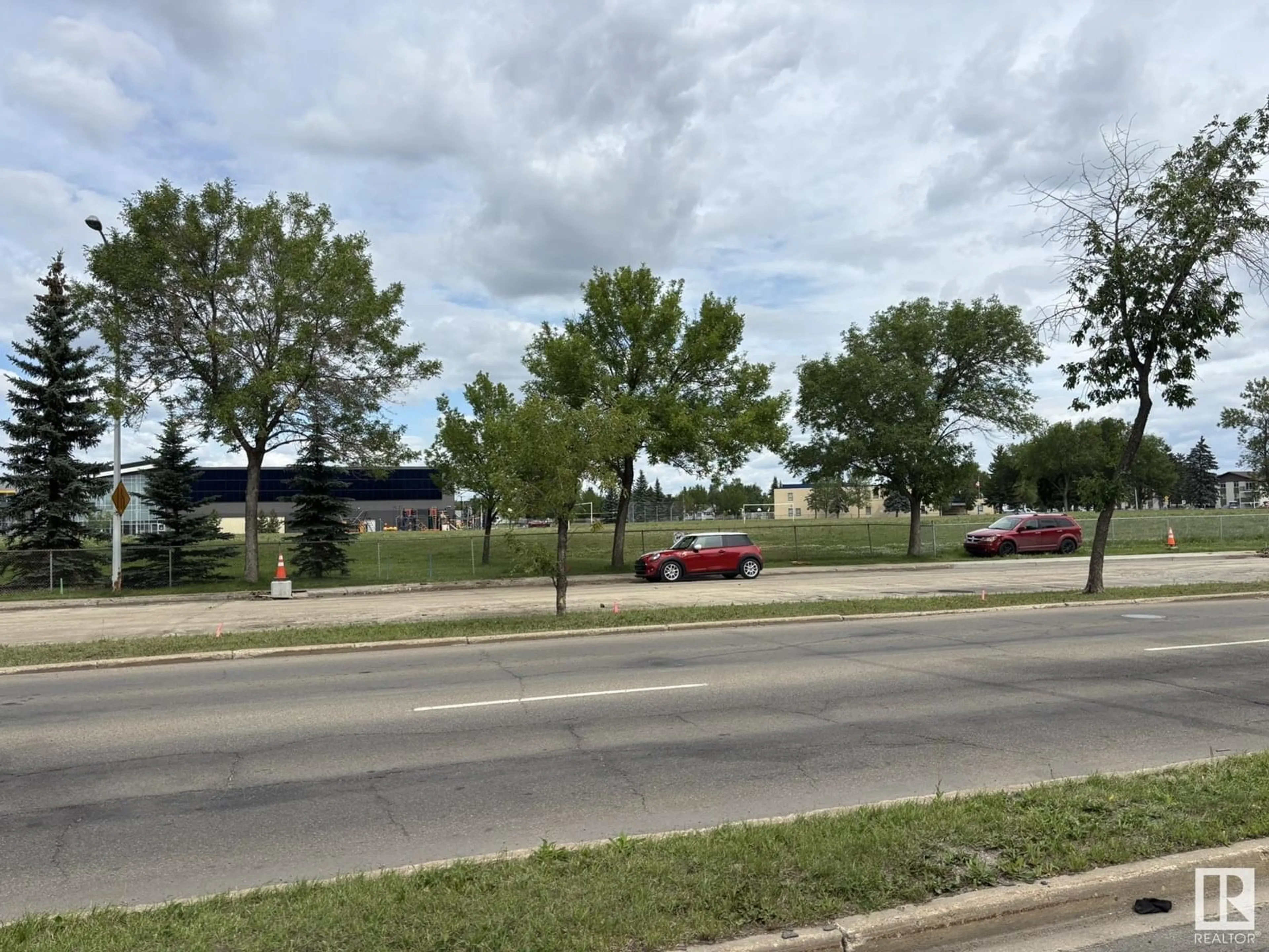 Blurry image for NW - 16603 95 AV, Edmonton Alberta T5P0B1
