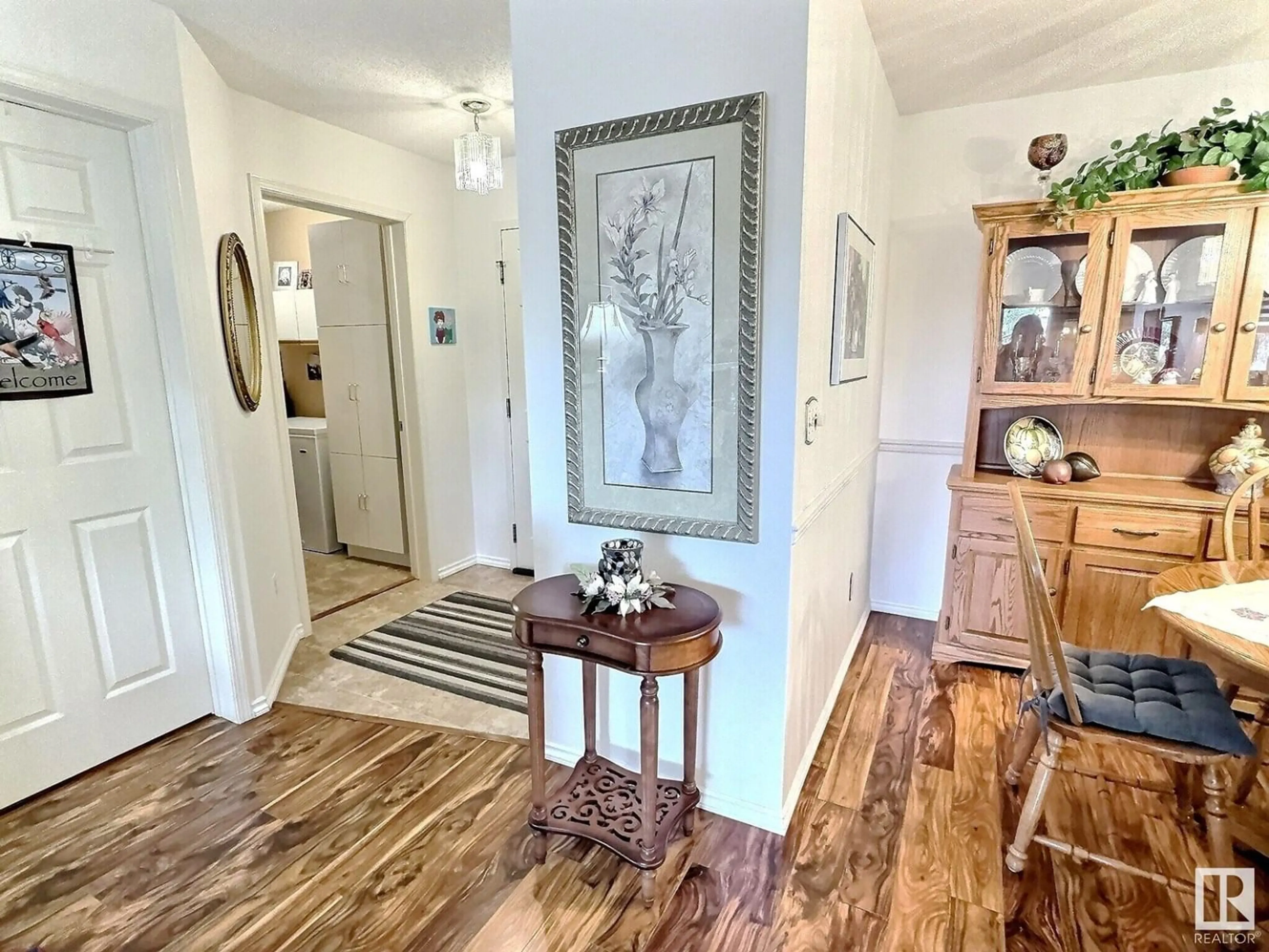 Indoor entryway for 208 - 10945 21 AV, Edmonton Alberta T6J6R3