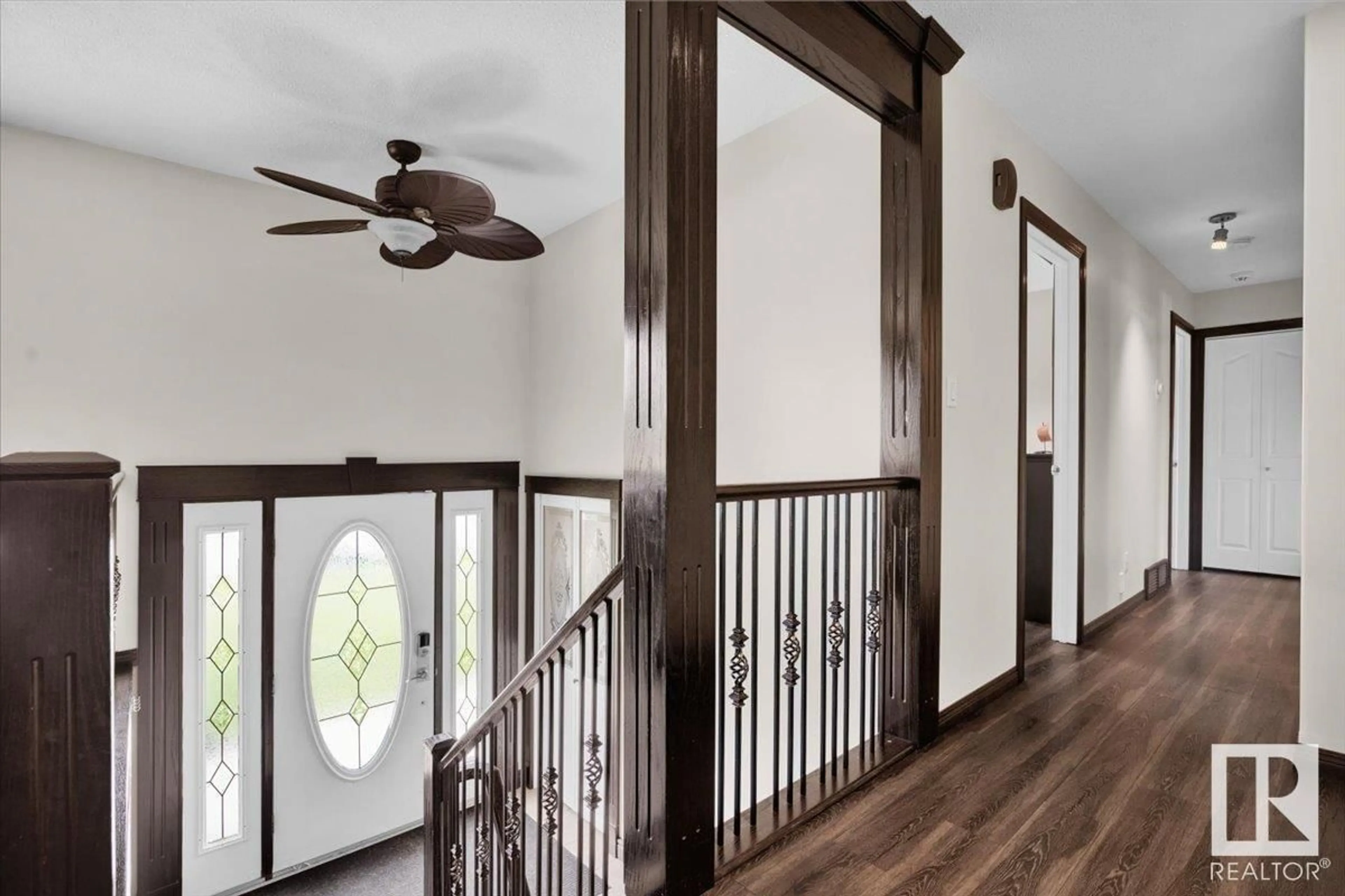 Indoor entryway for 5501 49A STREET, Drayton Valley Alberta T7A1A3