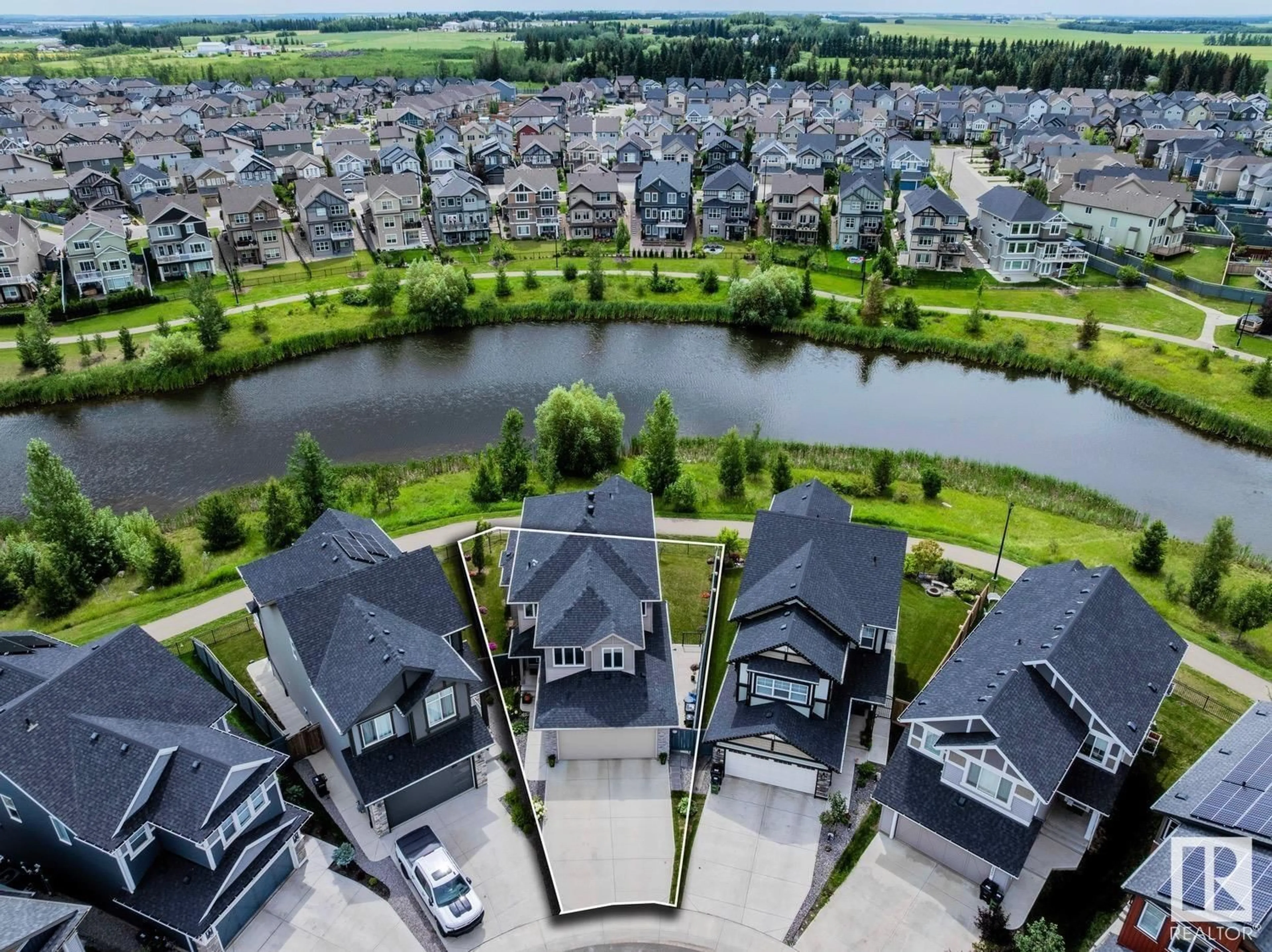 A pic from outside/outdoor area/front of a property/back of a property/a pic from drone, water/lake/river/ocean view for SW - 1527 DARBY BA, Edmonton Alberta T6W4N5