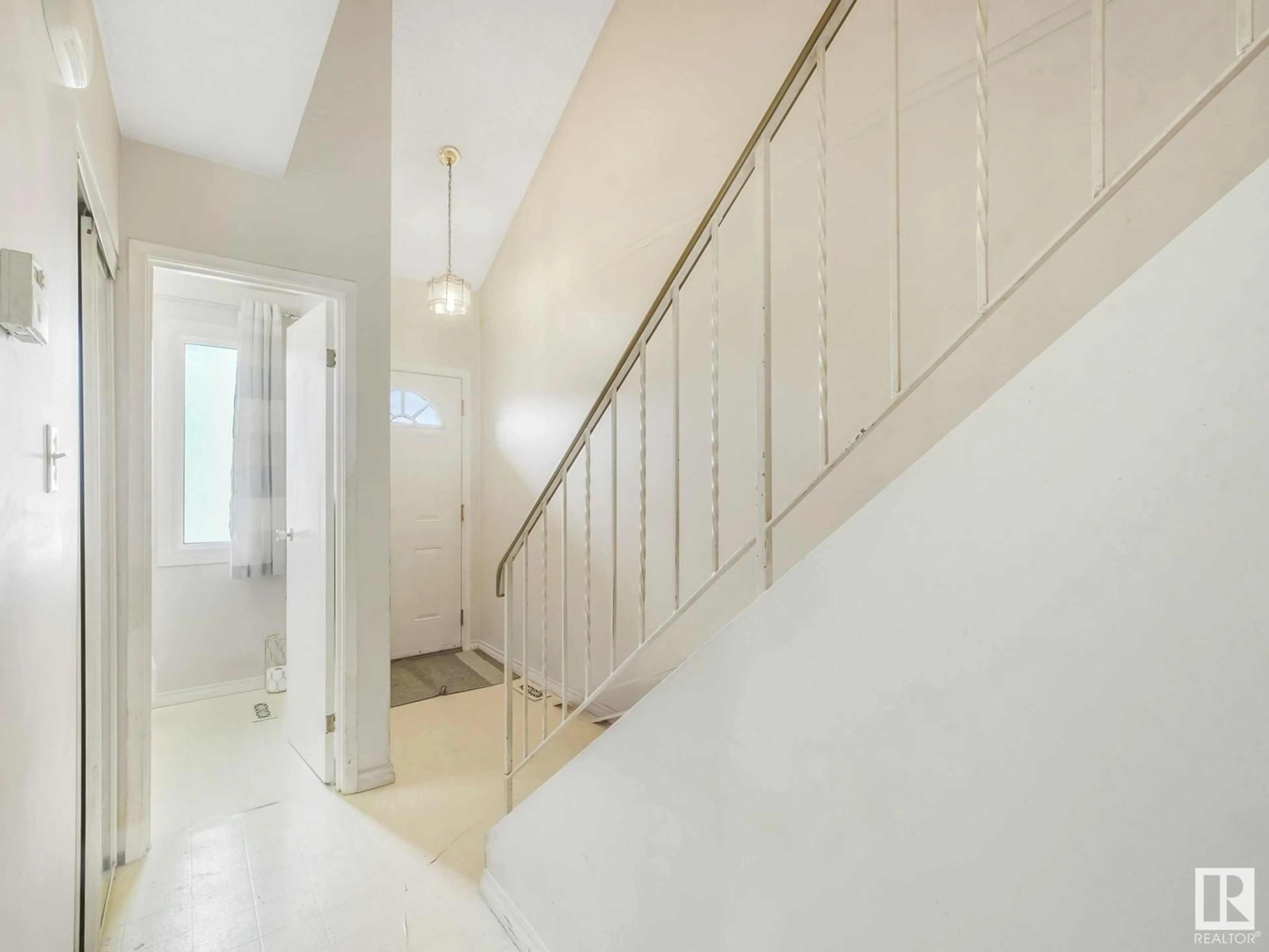 Stairs for 1159 HOOKE RD, Edmonton Alberta T5A4A5