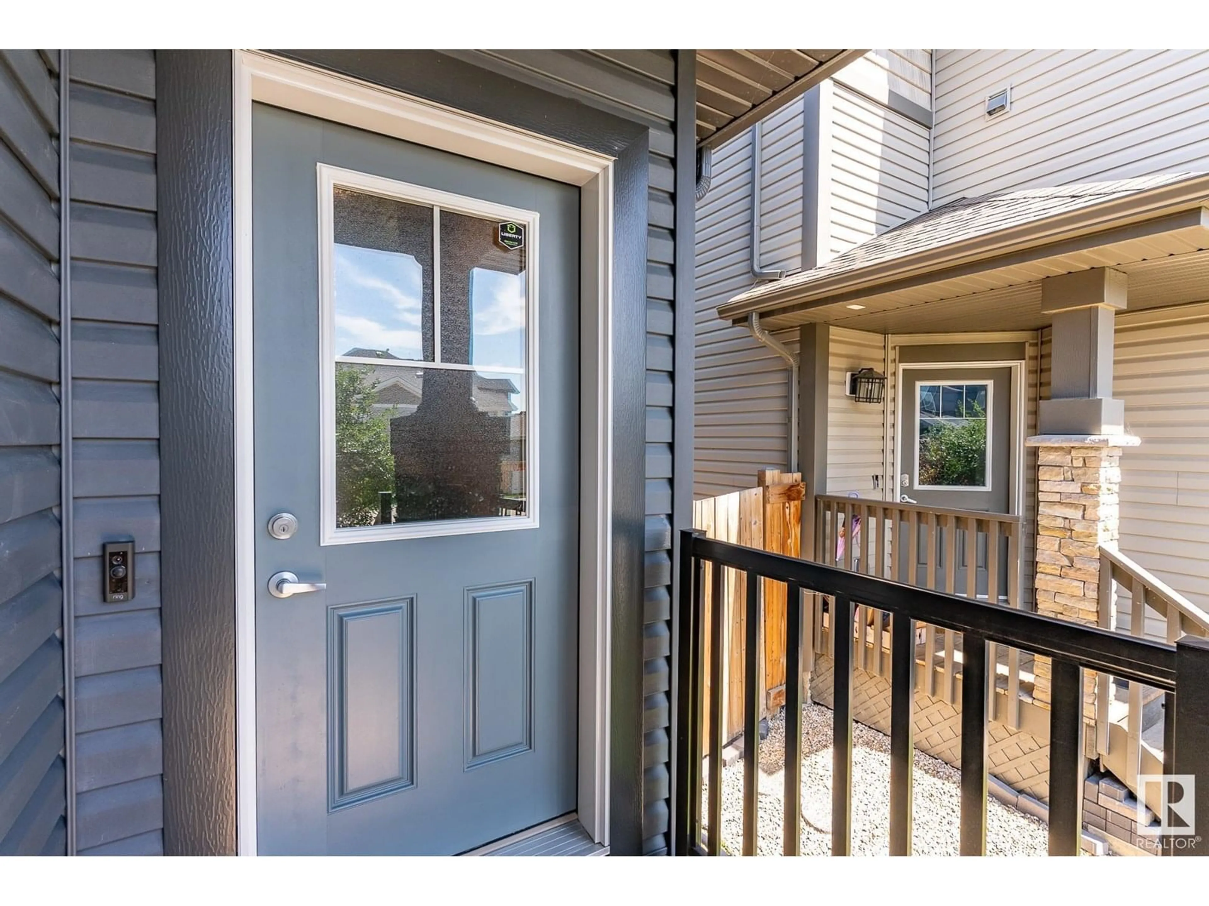 Indoor entryway for 5451 ALLBRIGHT SQ, Edmonton Alberta T6W3H7