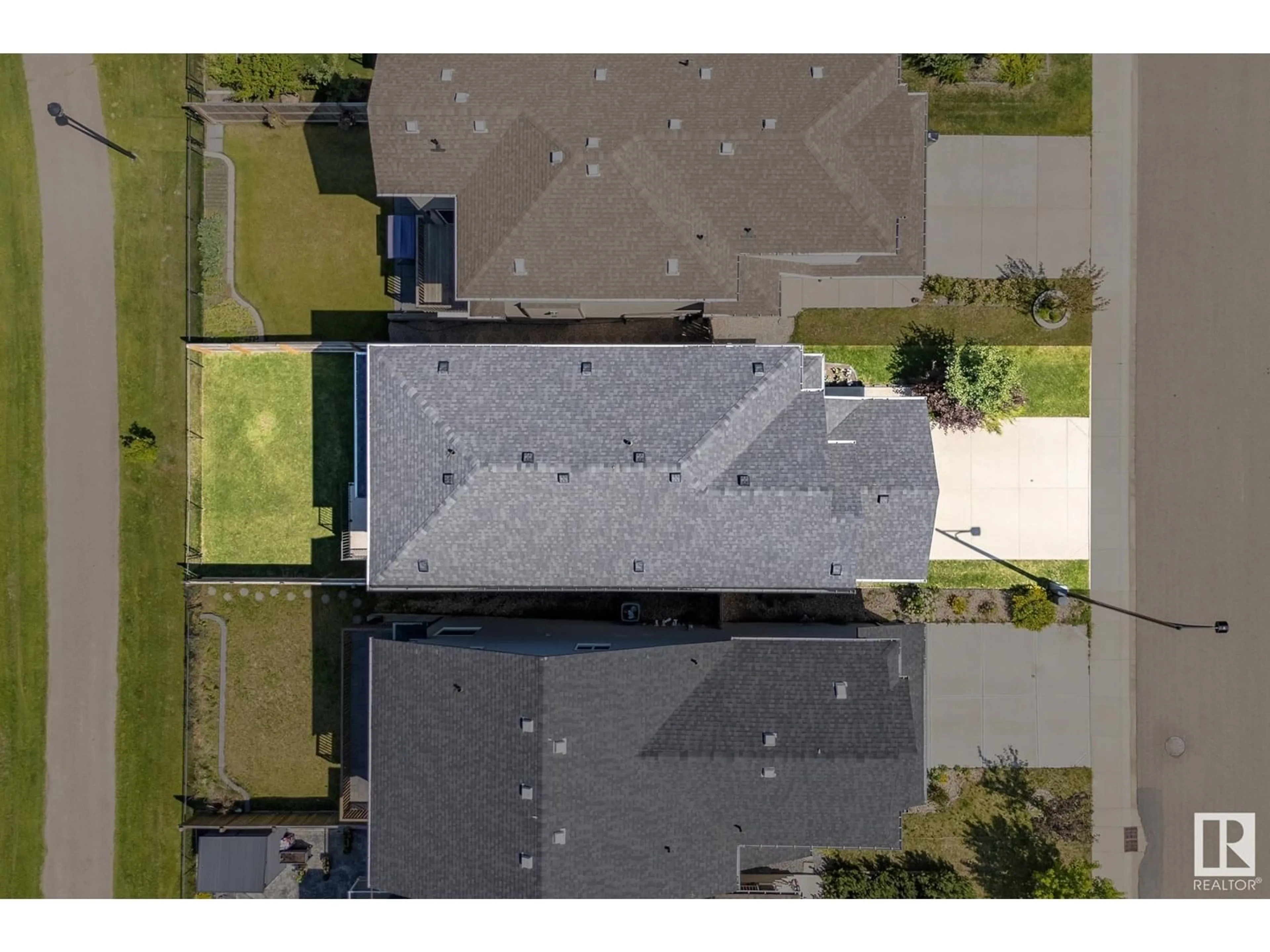 A pic from outside/outdoor area/front of a property/back of a property/a pic from drone, street for 5451 ALLBRIGHT SQ, Edmonton Alberta T6W3H7