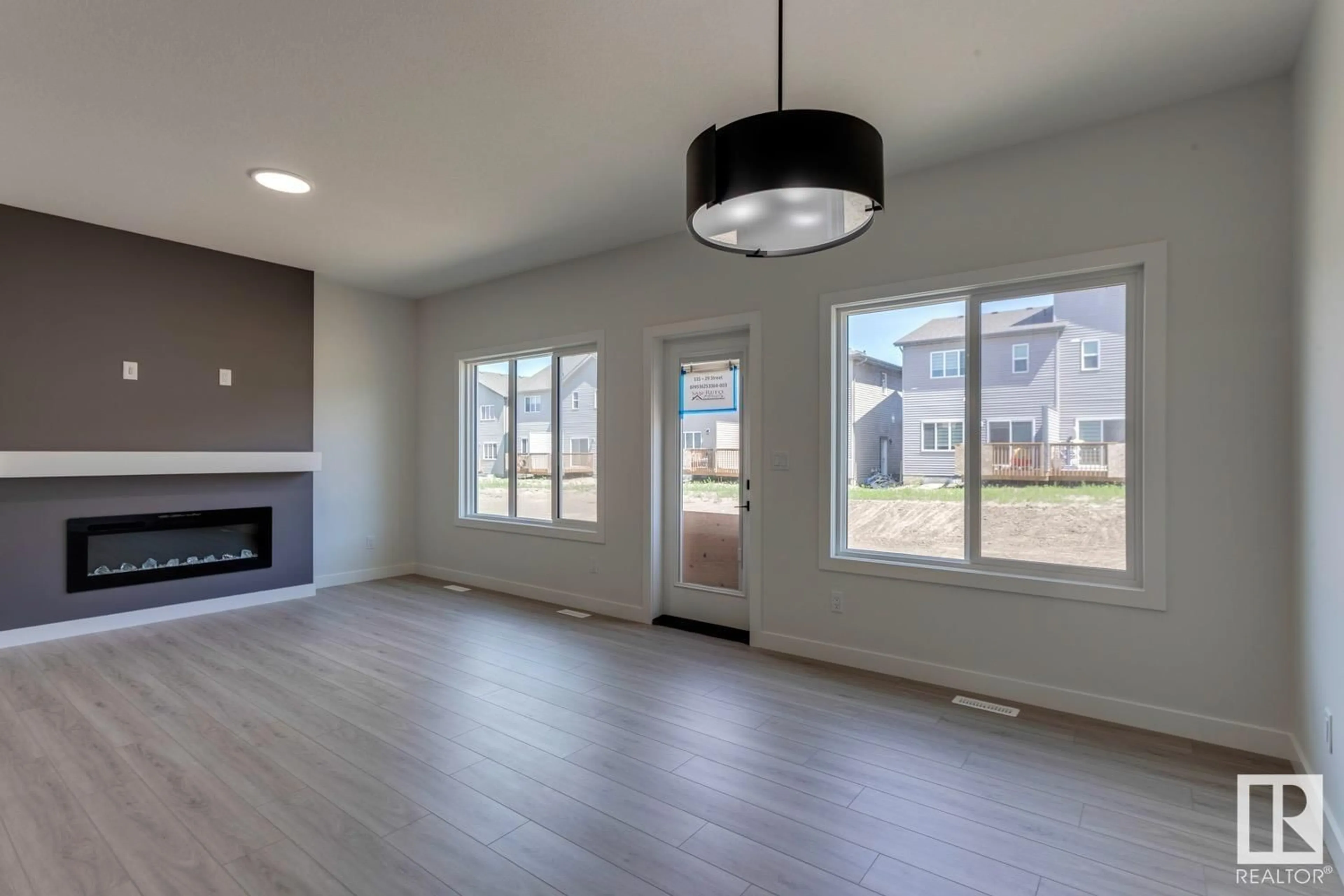 A pic of a room for SW SW - 335 29 ST, Edmonton Alberta T6X3E7
