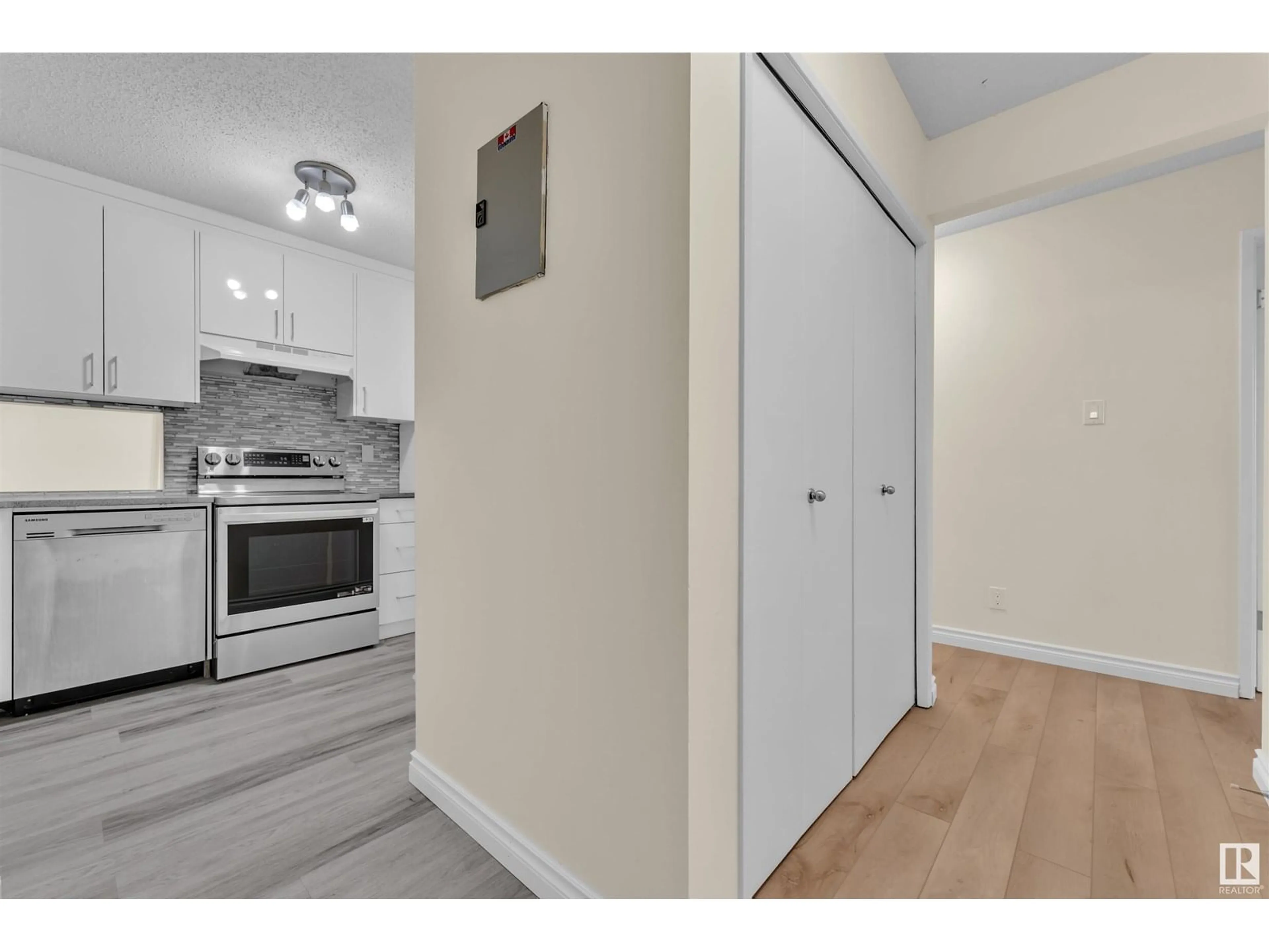 Unknown for #5 - 3855 76 ST, Edmonton Alberta T6K2P9