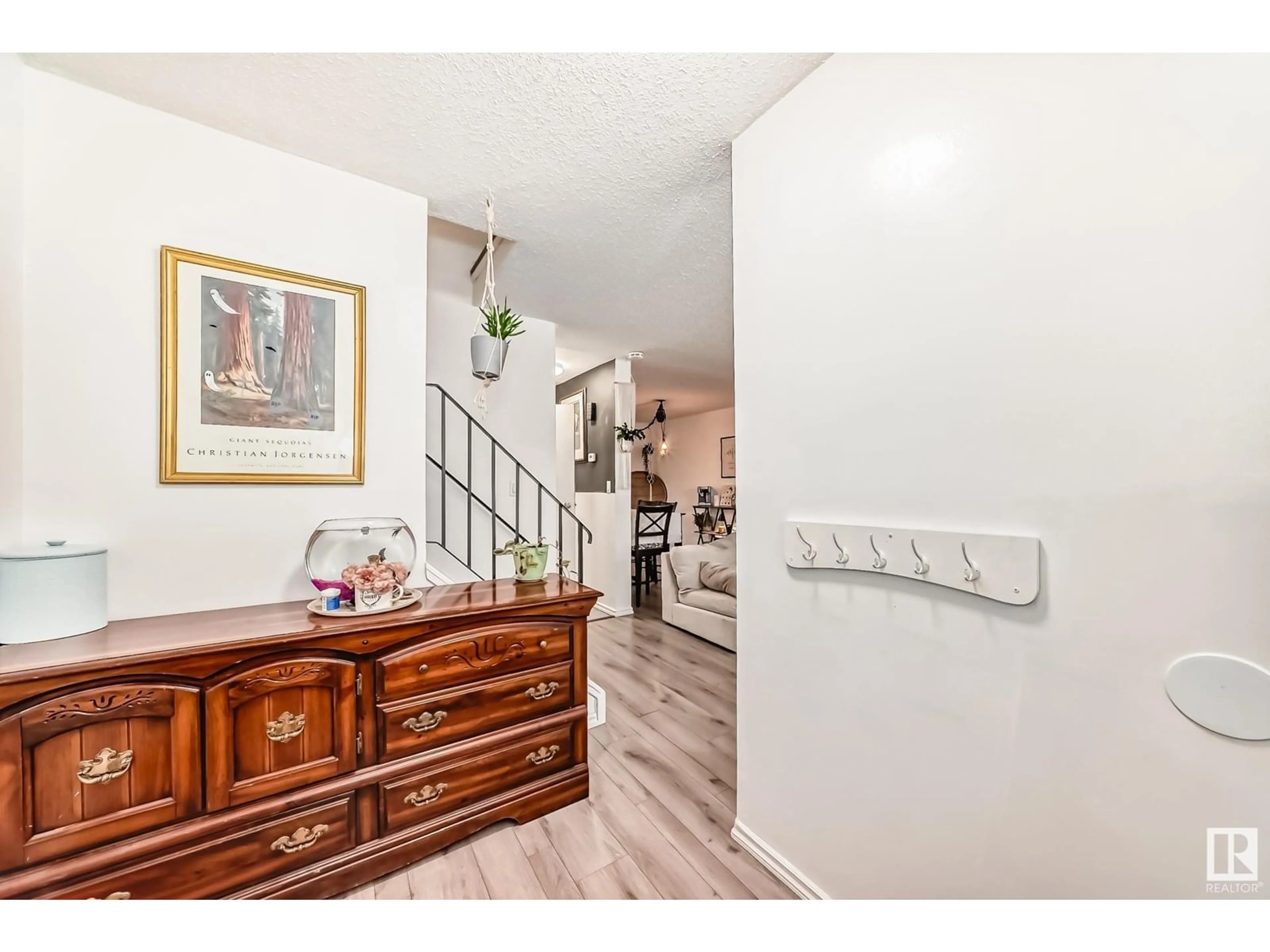 Indoor entryway for NW - 17116 108 ST, Edmonton Alberta T5X3C6