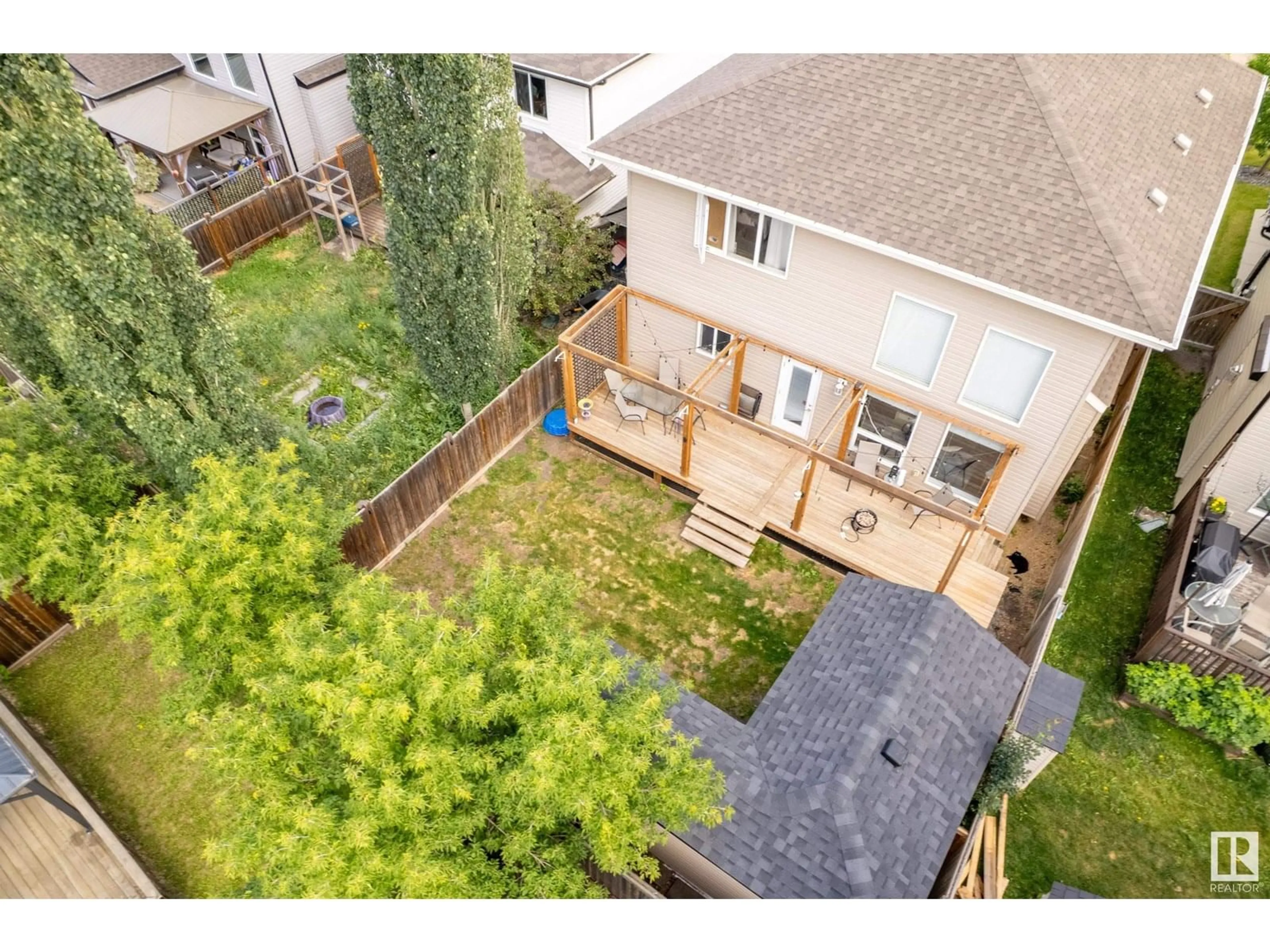A pic from outside/outdoor area/front of a property/back of a property/a pic from drone, unknown for 1510 WESTERRA BN, Stony Plain Alberta T7Z0B3