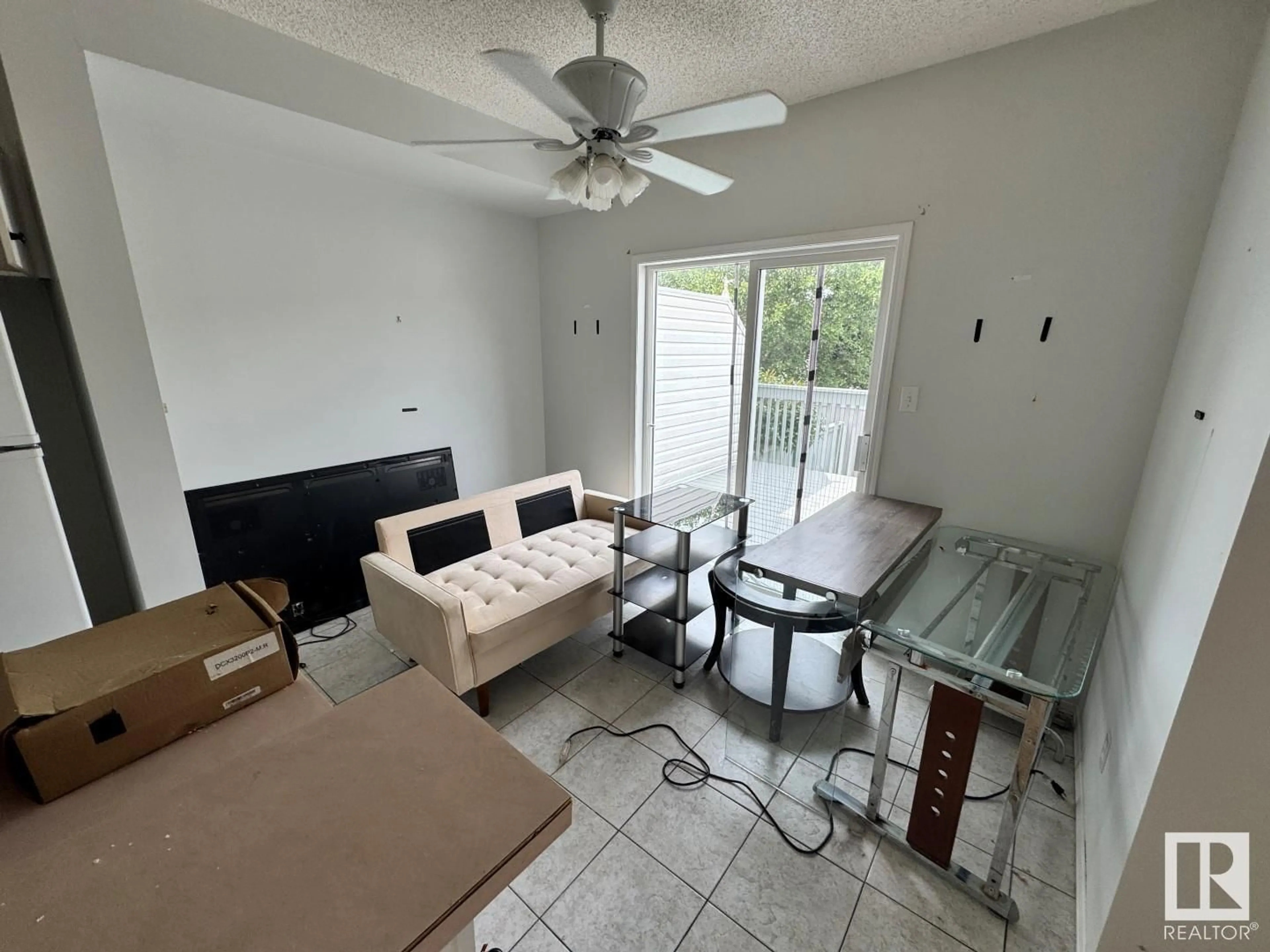 A pic of a room for 843 - 49 YOUVILLE W, Edmonton Alberta T6L6X8