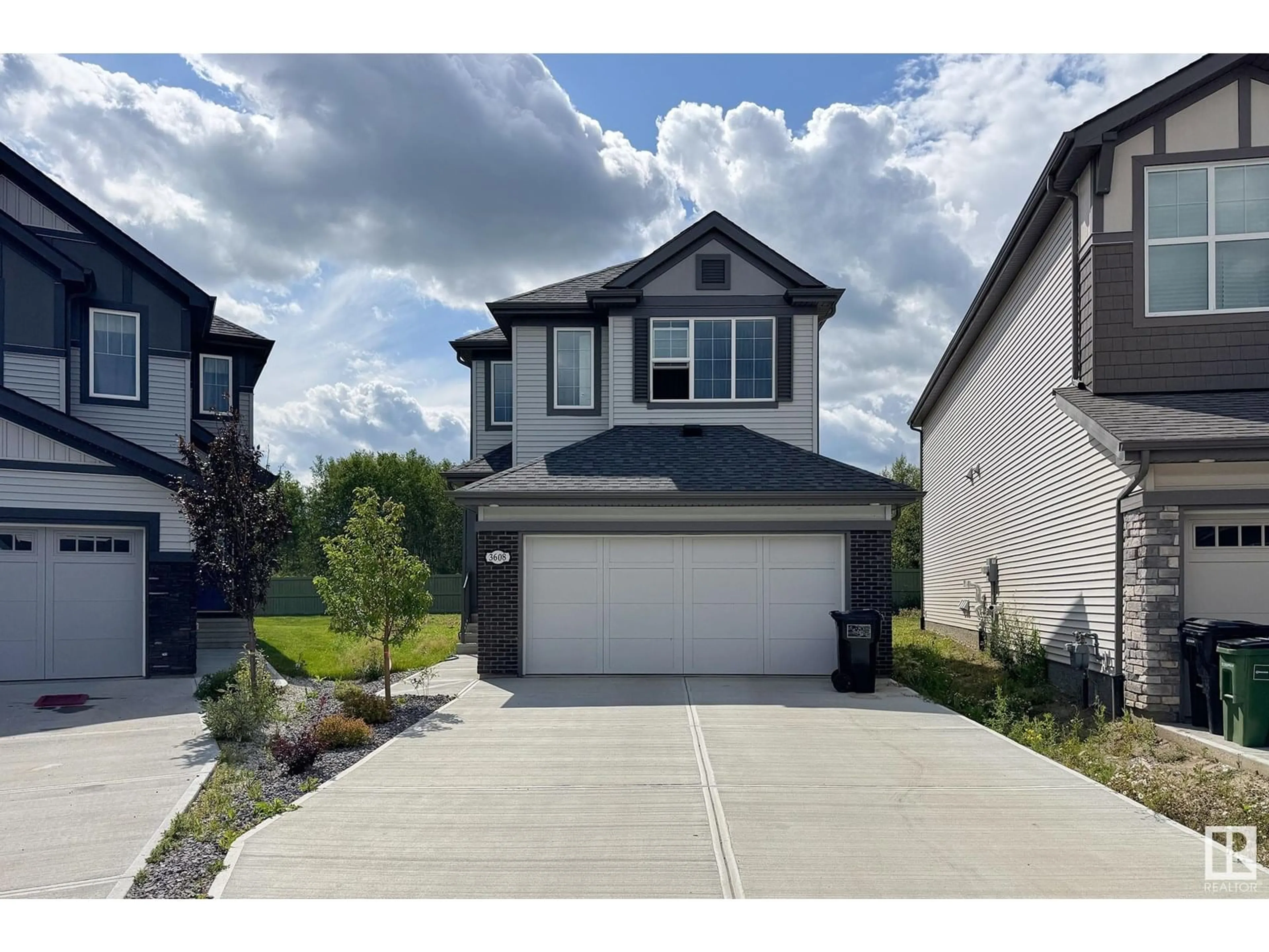 A pic from outside/outdoor area/front of a property/back of a property/a pic from drone, street for NW - 3608 214 ST, Edmonton Alberta T6M1S3