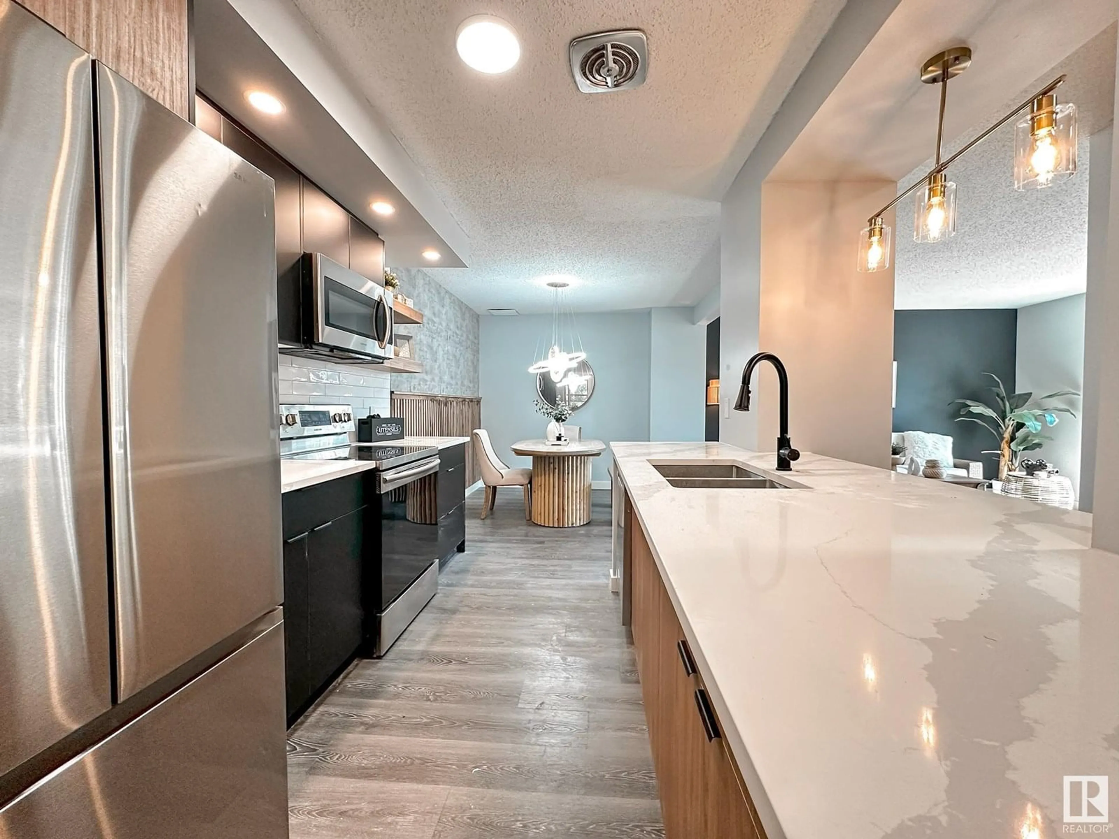 Open concept kitchen, ceramic/tile floor for 862 ERIN PL, Edmonton Alberta T5T1M6