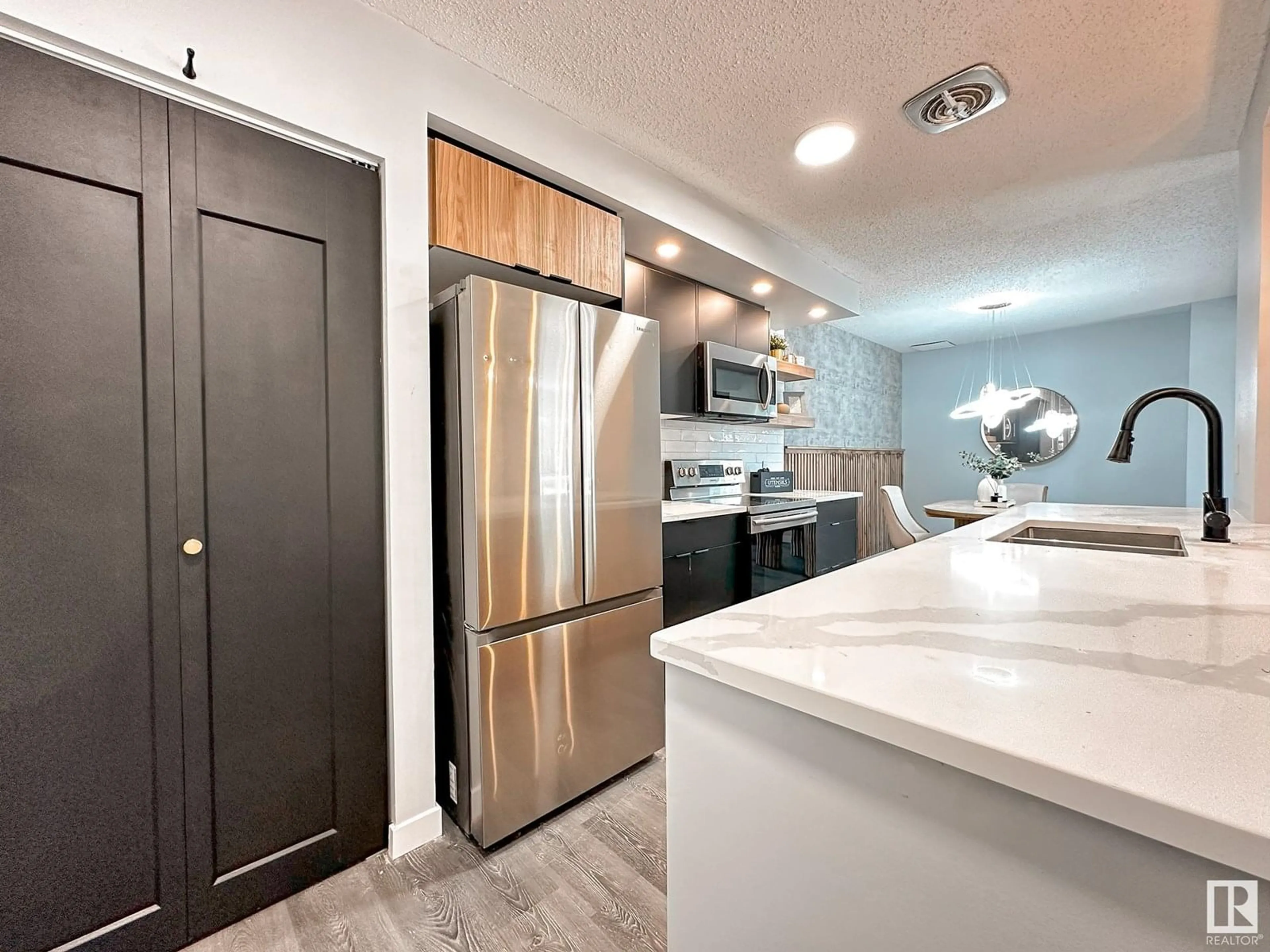 Open concept kitchen, unknown for 862 ERIN PL, Edmonton Alberta T5T1M6