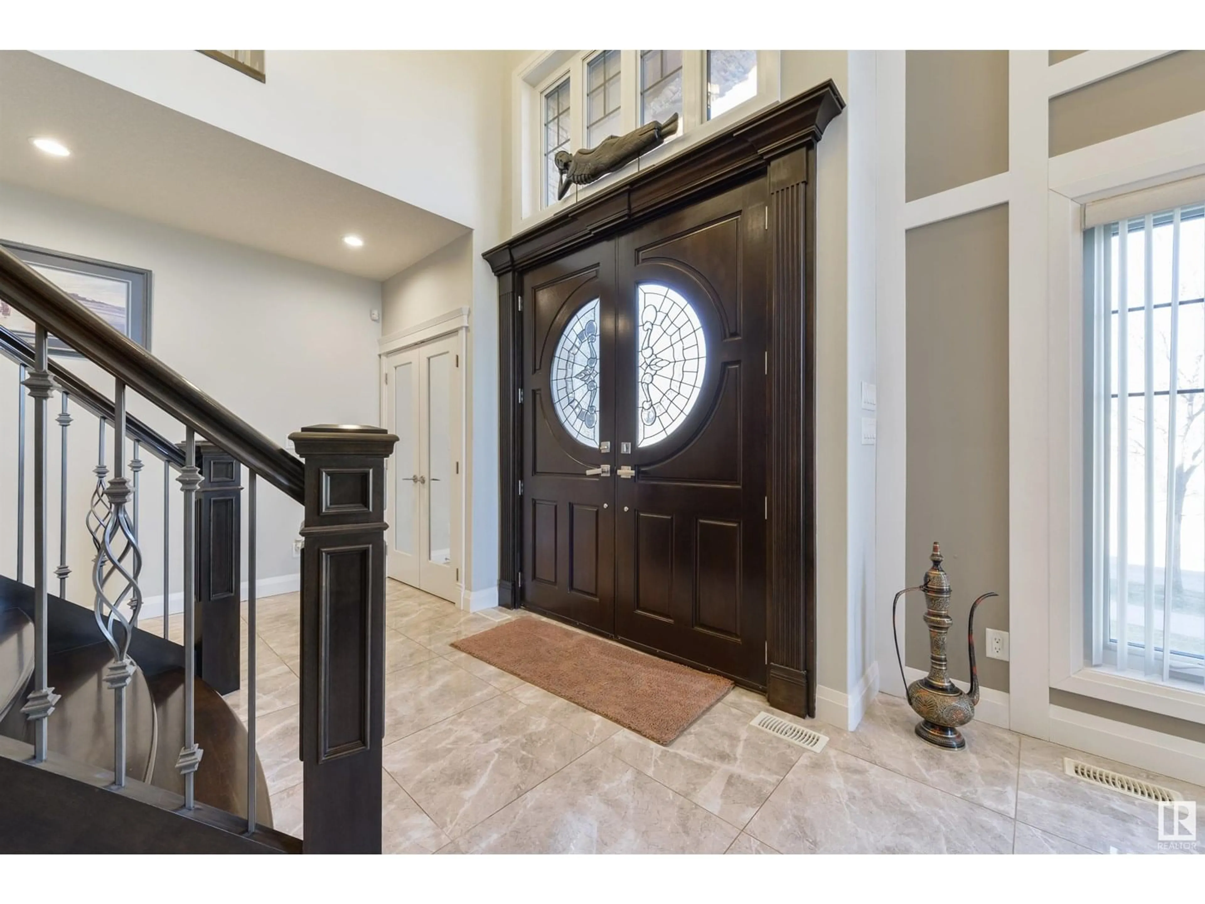Indoor entryway for 6111 56 AV, Beaumont Alberta T4X0H3