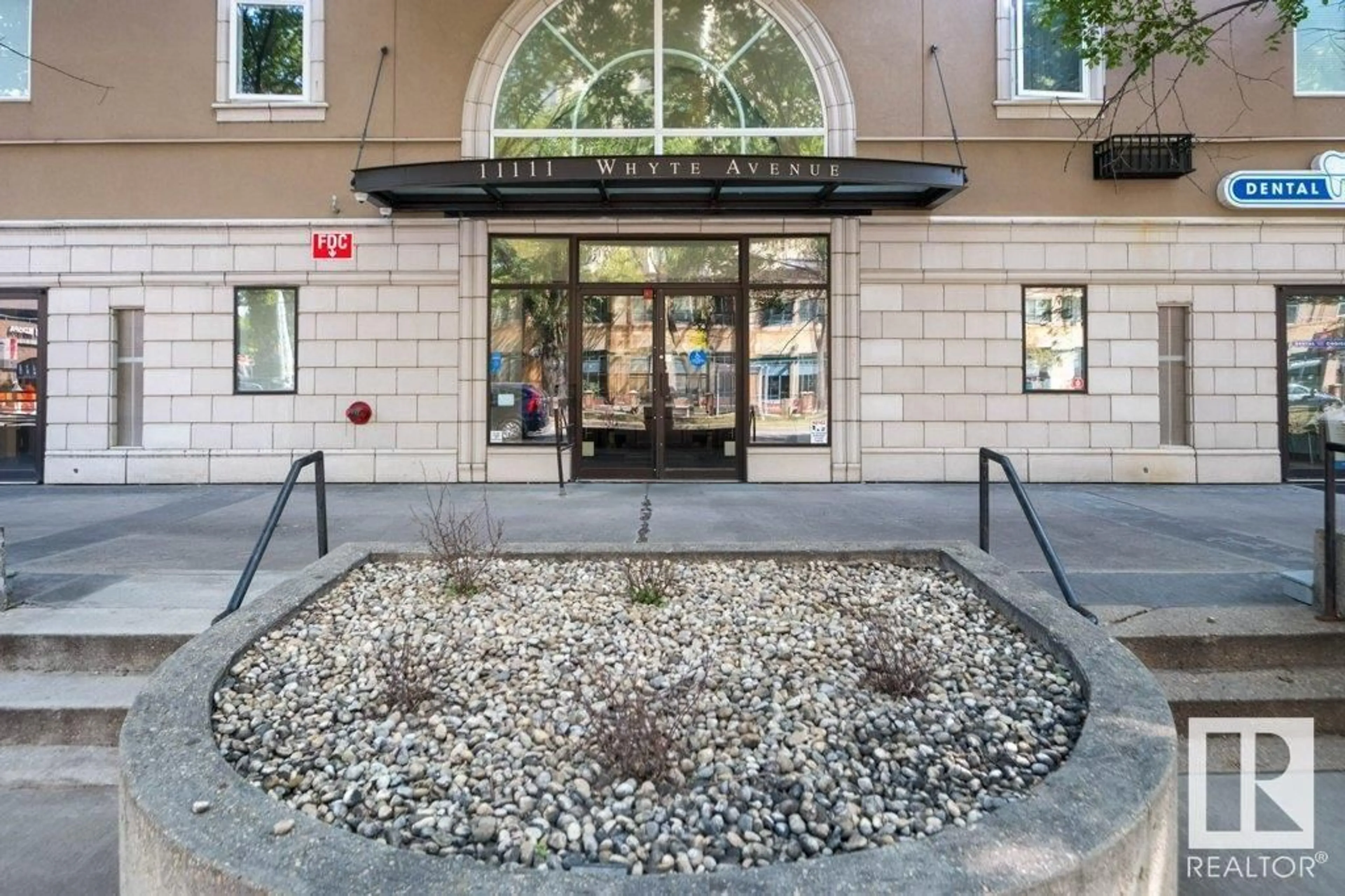 Lobby for 902 - 11111 82 AV, Edmonton Alberta T6G0T3