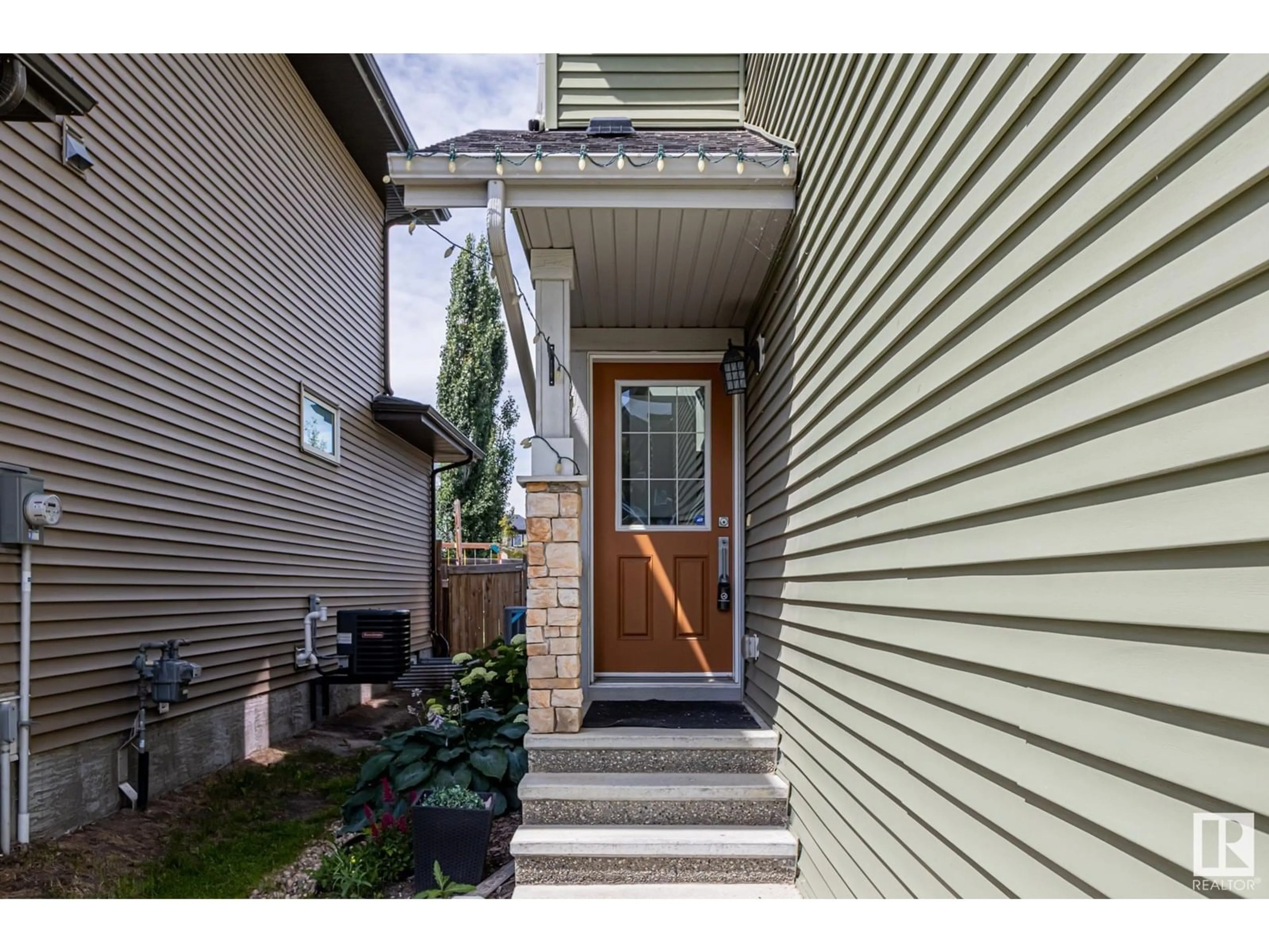 Indoor entryway for NW - 13020 205 ST, Edmonton Alberta T5S0J2
