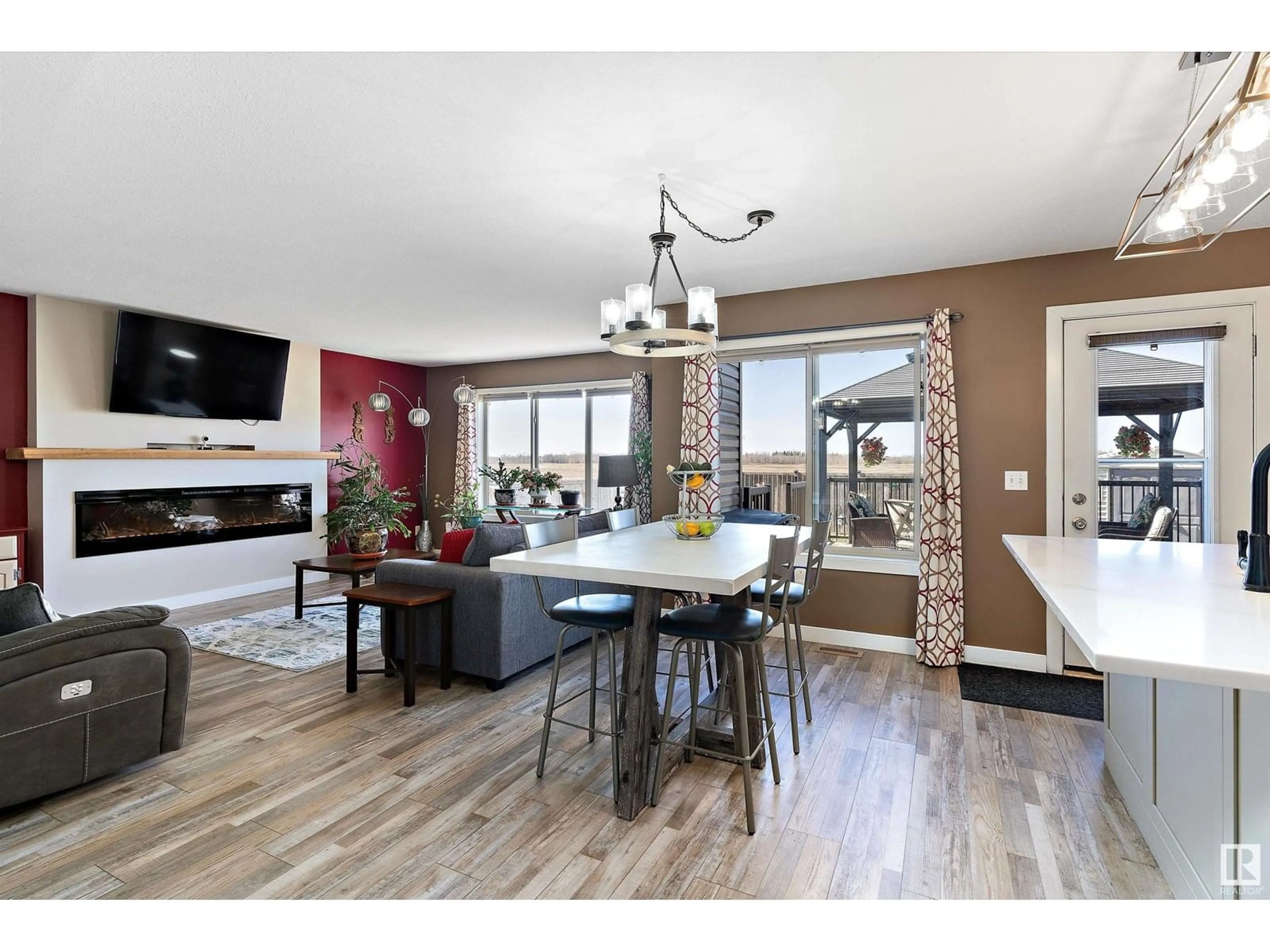 Open concept kitchen, wood/laminate floor for 12 SOUTHBRIDGE DR, Calmar Alberta T0C0V0