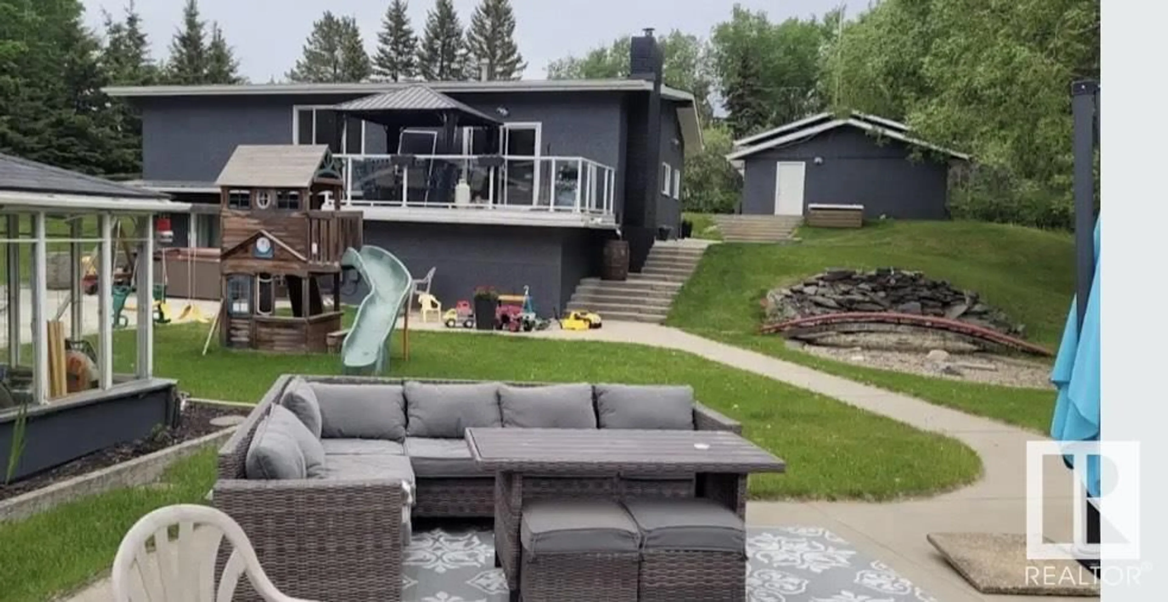 Patio, water/lake/river/ocean view for 51502 RANGE ROAD 264, Rural Parkland County Alberta T7Y1E3