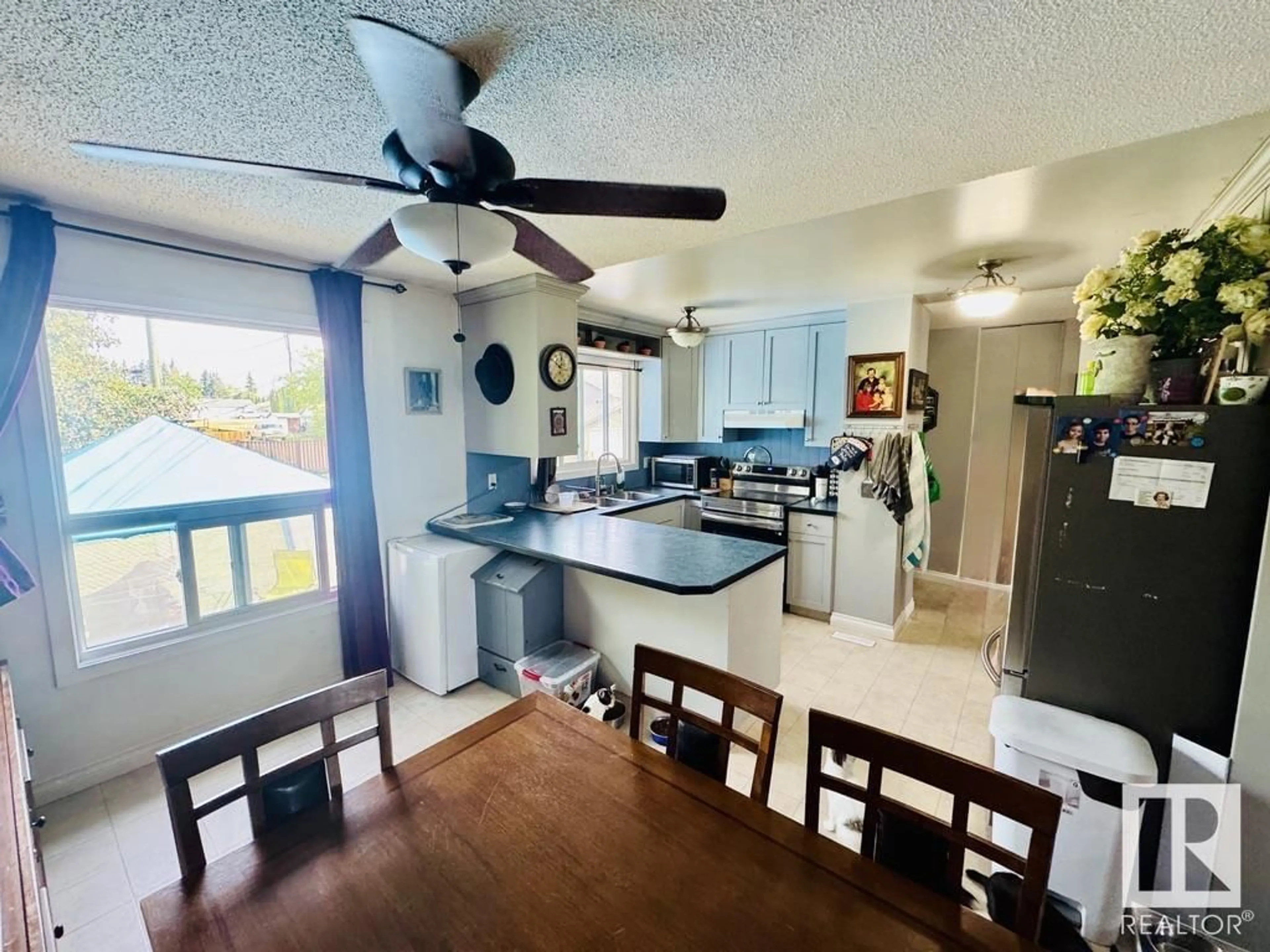 Open concept kitchen, unknown for 5114 52 AV, St. Paul Town Alberta T0A3A1