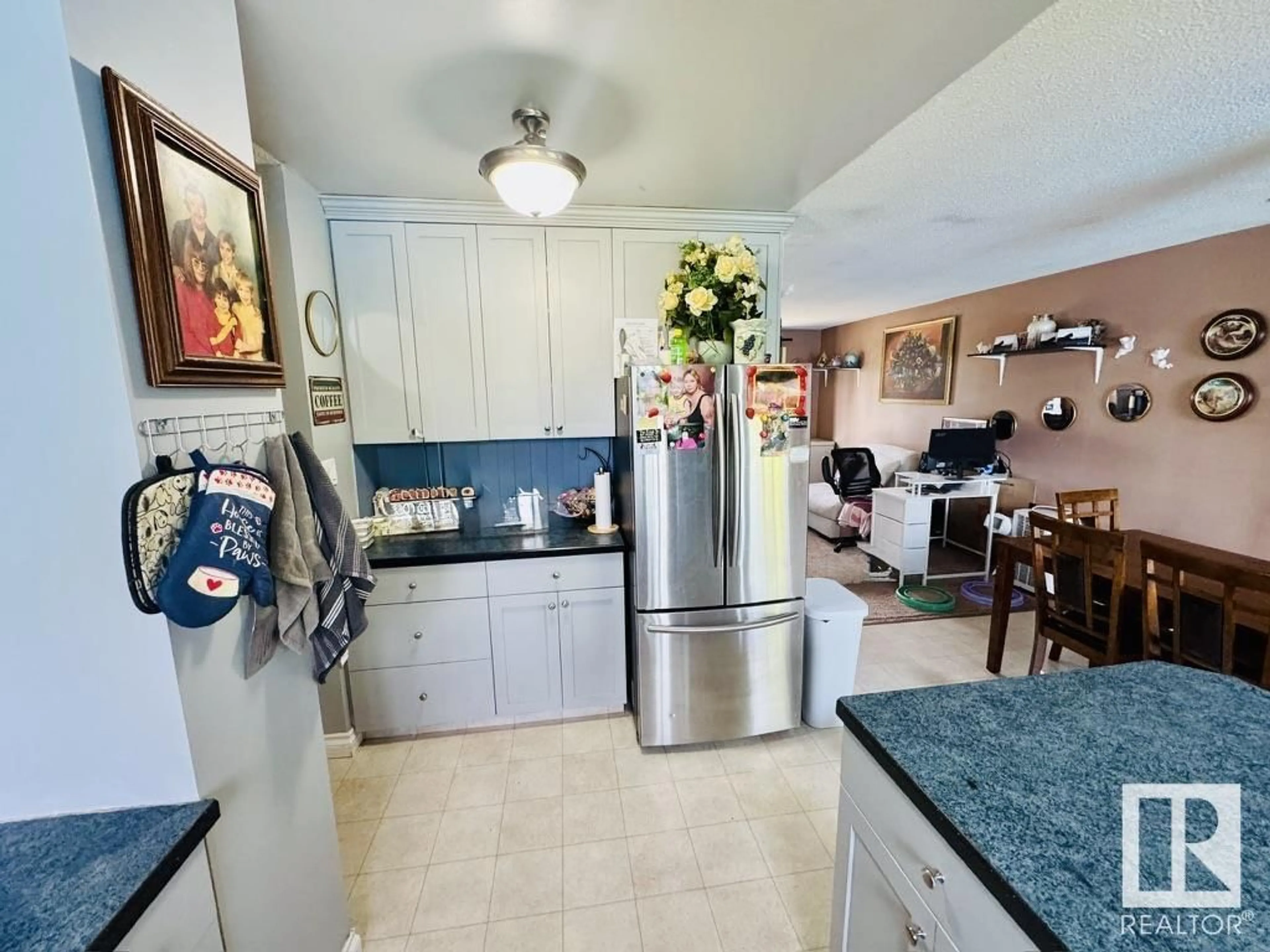 Open concept kitchen, ceramic/tile floor for 5114 52 AV, St. Paul Town Alberta T0A3A1