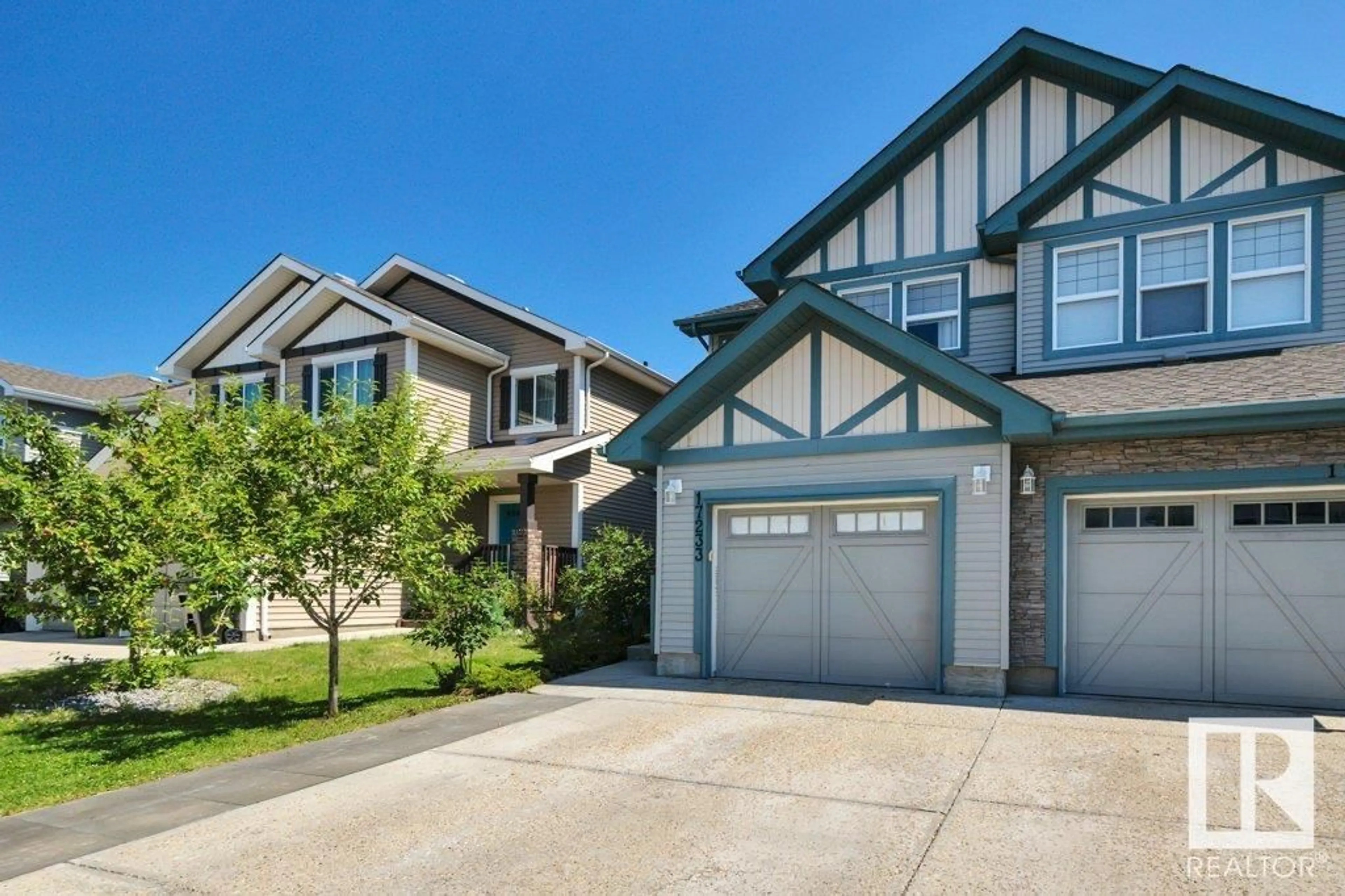 Home with vinyl exterior material, street for 17233 73 ST, Edmonton Alberta T5Z0K7