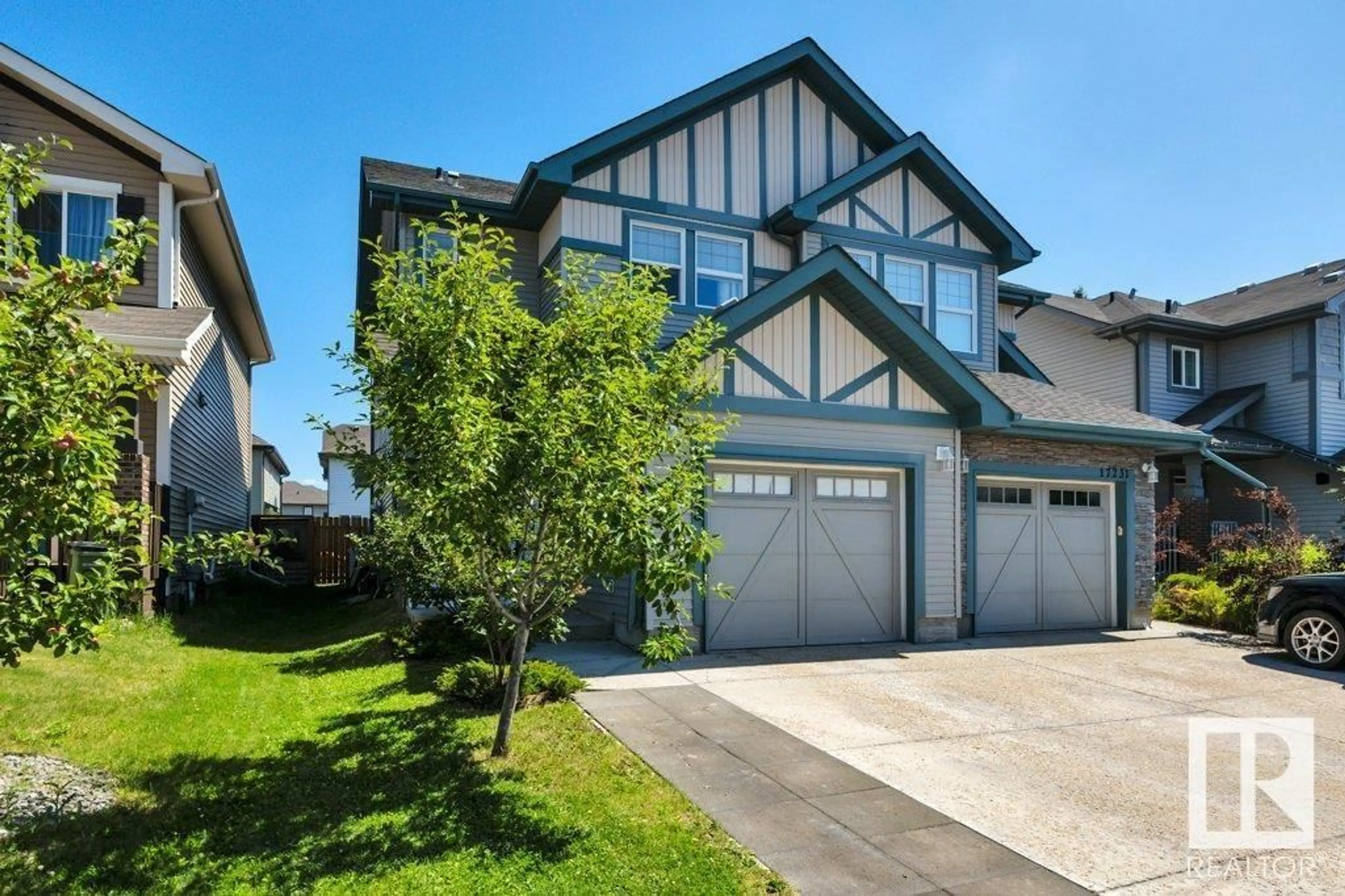 A pic from outside/outdoor area/front of a property/back of a property/a pic from drone, street for 17233 73 ST, Edmonton Alberta T5Z0K7