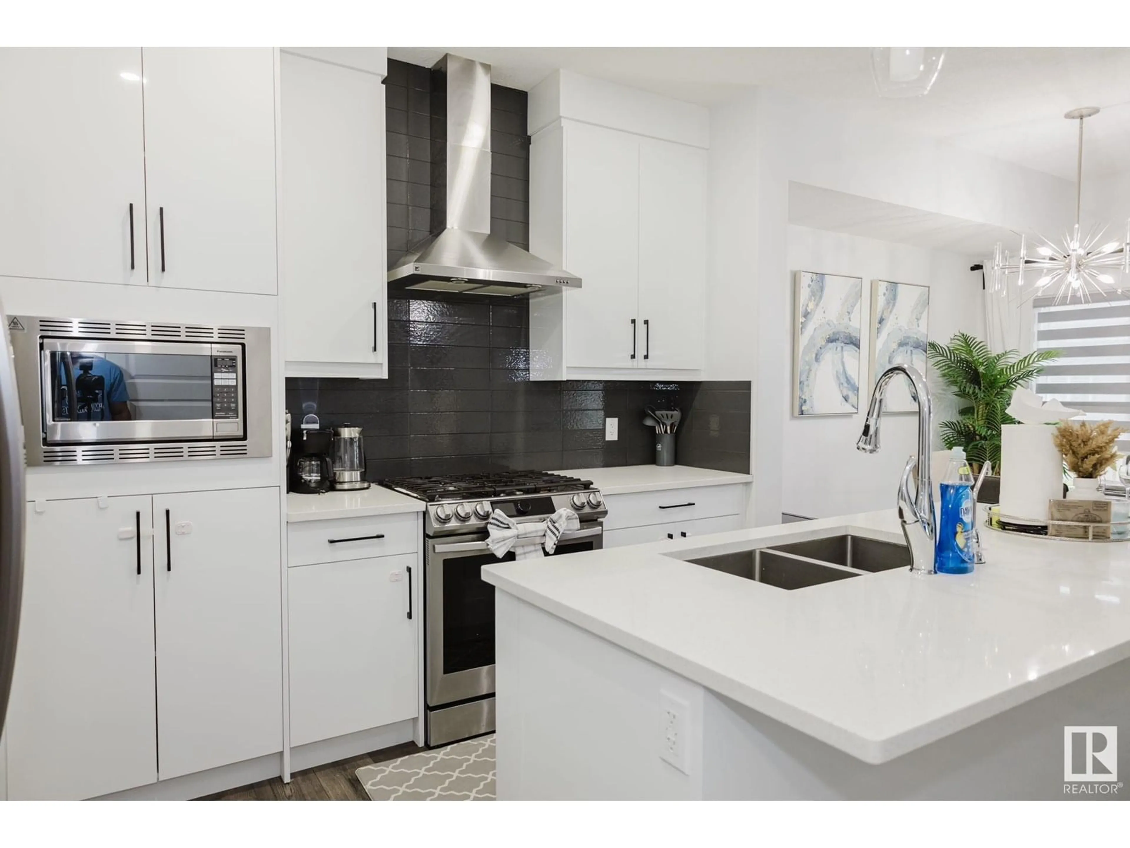 Open concept kitchen, ceramic/tile floor for 7209 CHIVERS PL, Edmonton Alberta T6W4L4