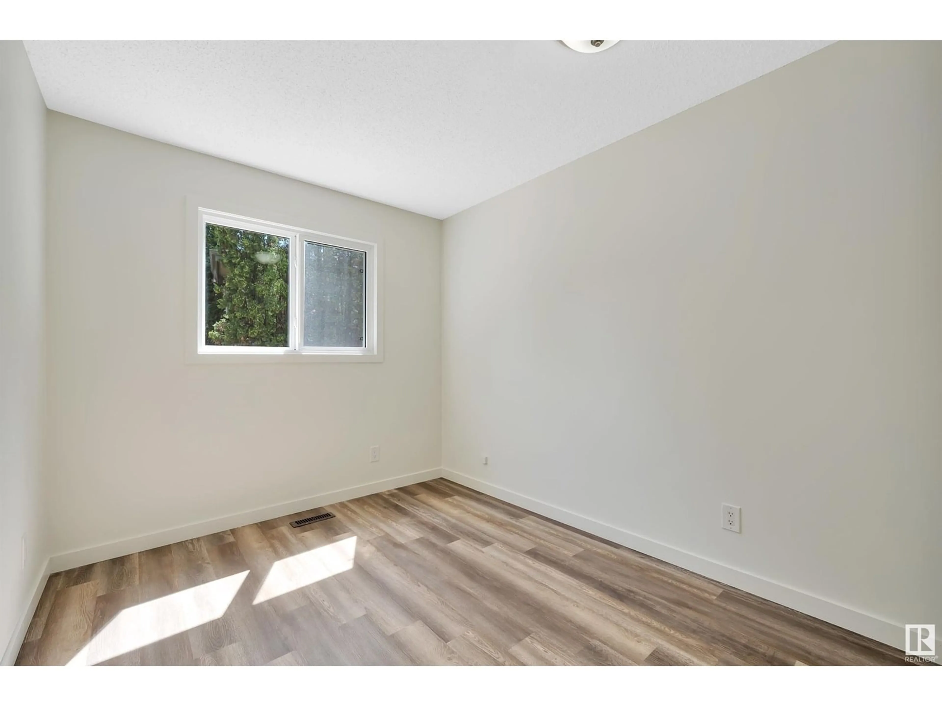 A pic of a room for 5317 56A ST, Beaumont Alberta T4X1B4