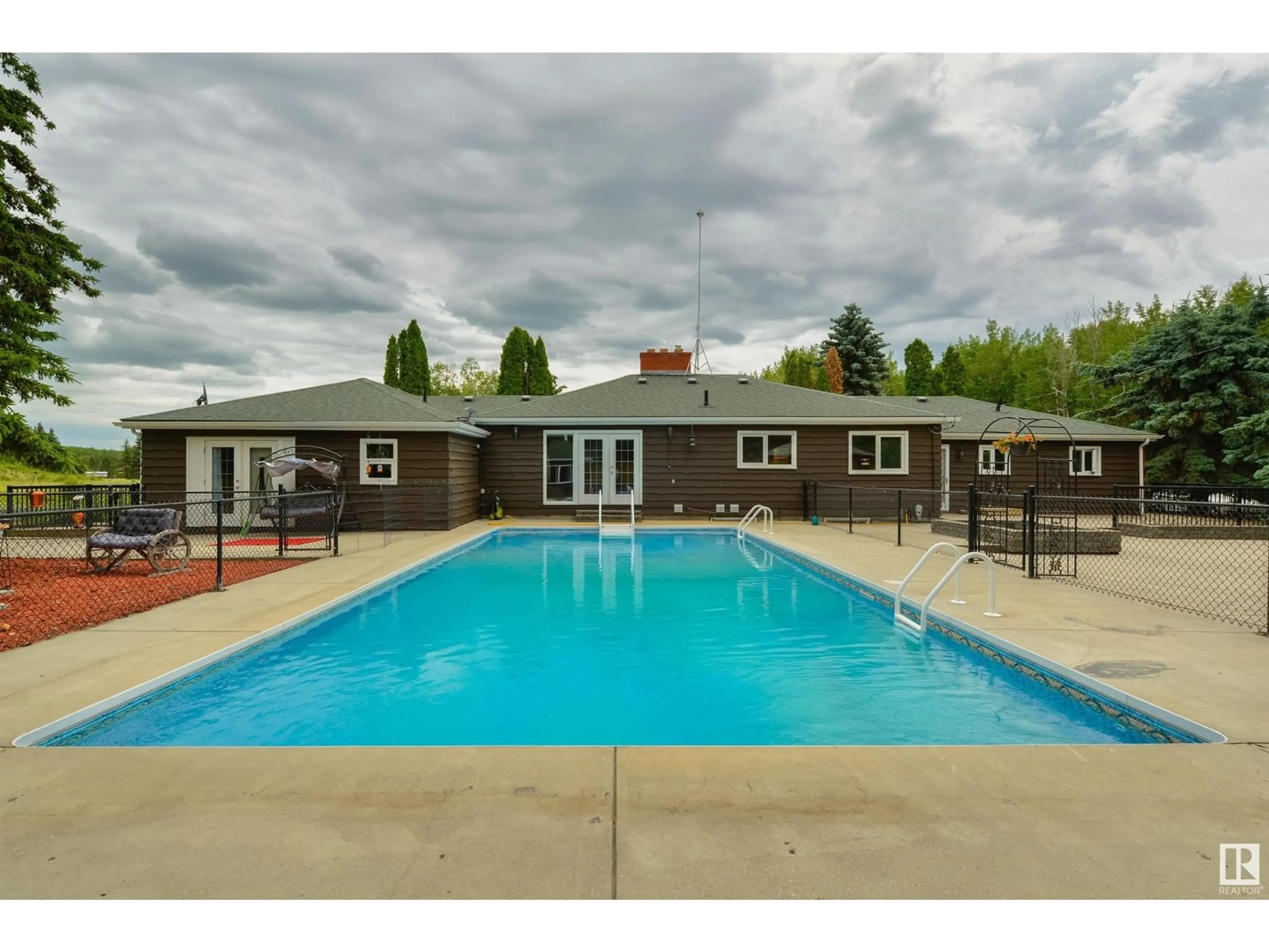 Pool for 1128 TWP ROAD 544, Rural Lac Ste. Anne County Alberta T0E1V0