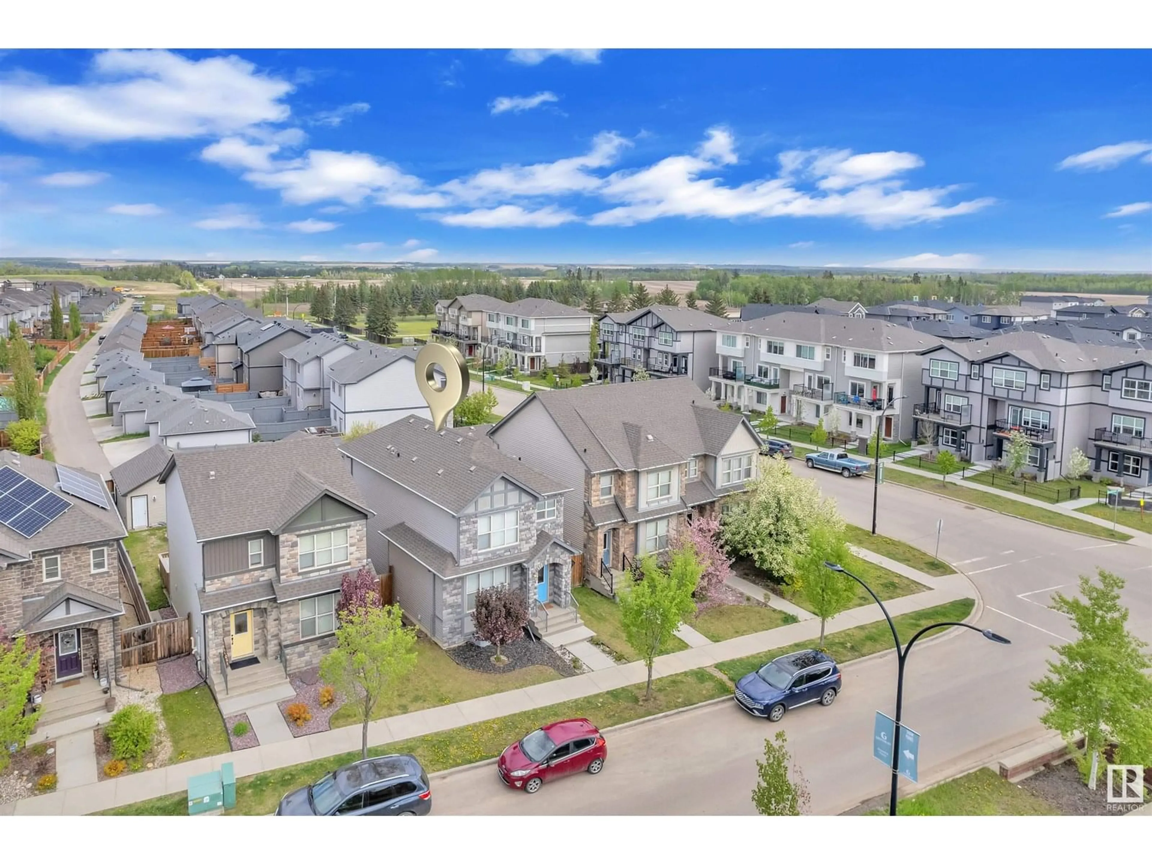 A pic from outside/outdoor area/front of a property/back of a property/a pic from drone, unknown for 99 GREENBURY BV, Spruce Grove Alberta T7X0M4