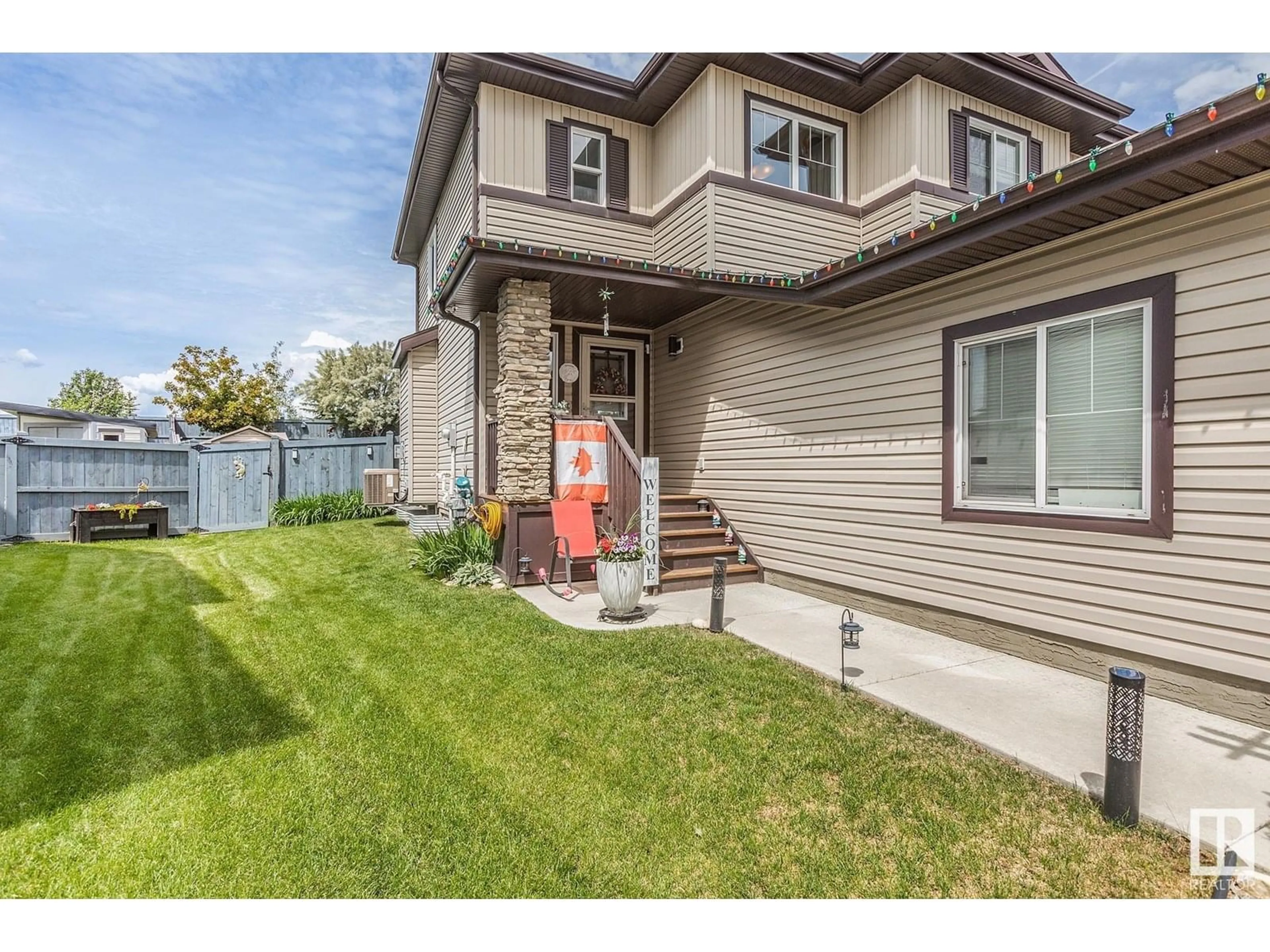 Unknown for 3883 GALLINGER LO, Edmonton Alberta T5T4G6