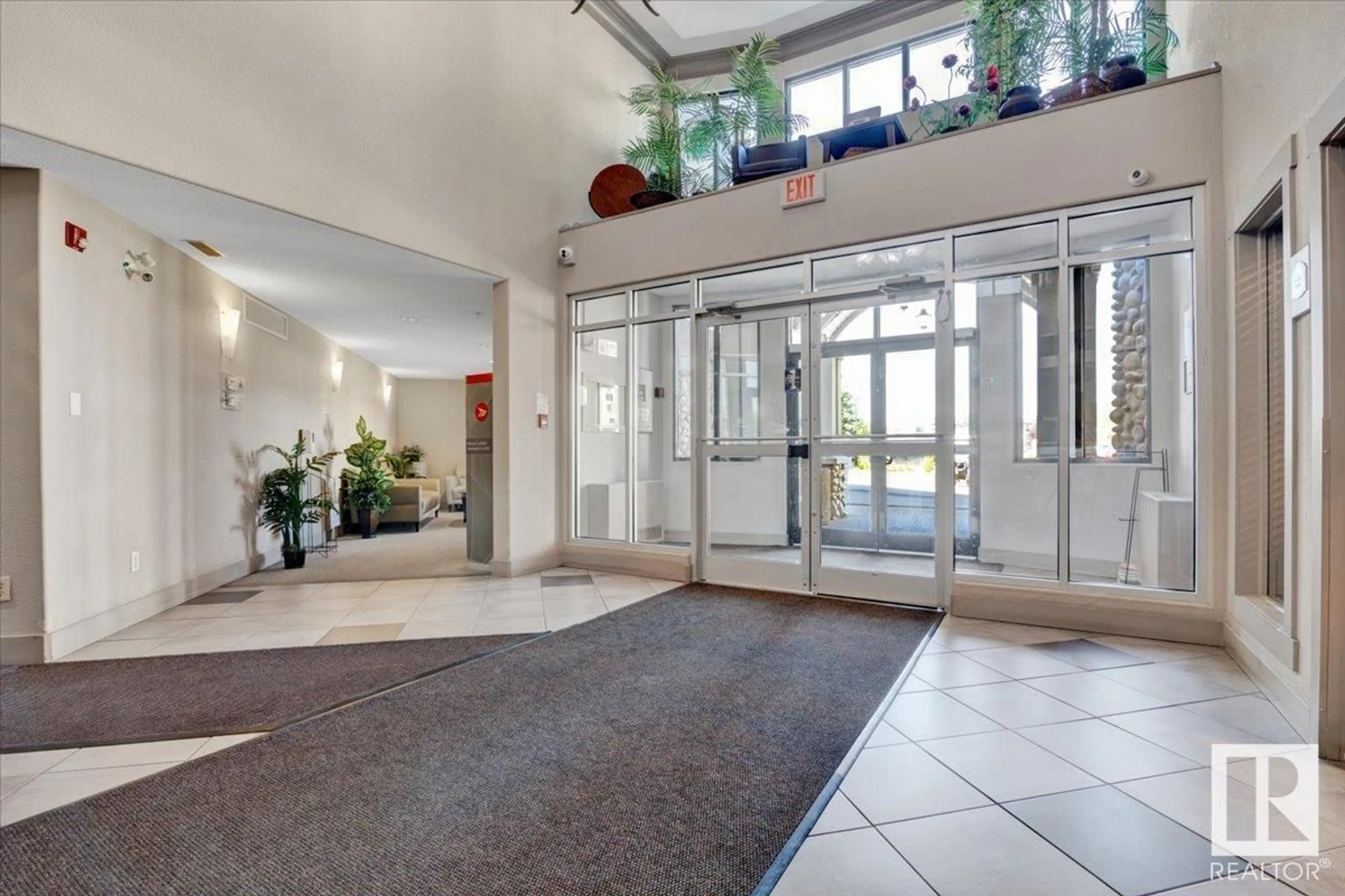 Indoor foyer for #140 - 16035 132 ST, Edmonton Alberta T6V0B4