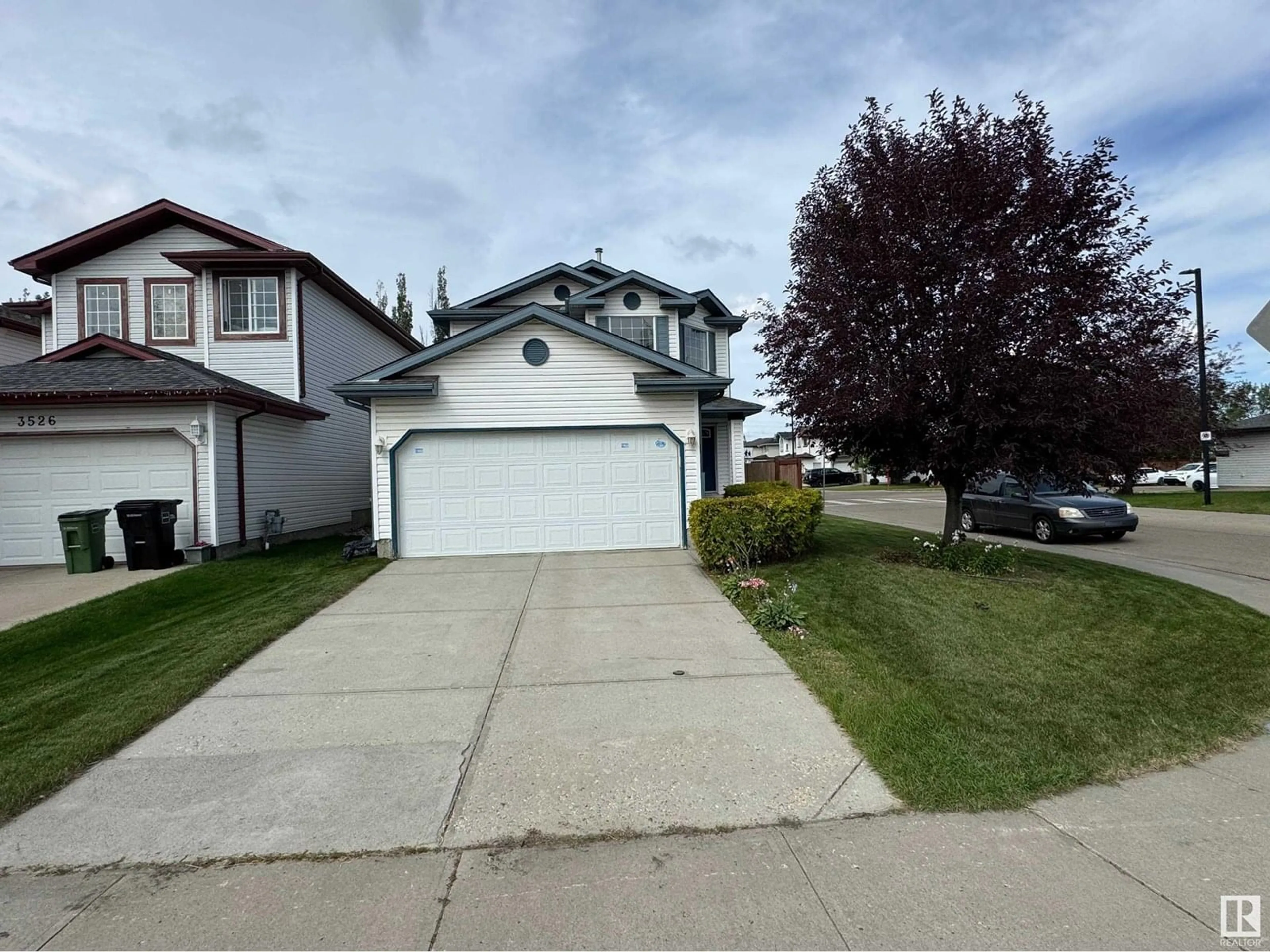 A pic from outside/outdoor area/front of a property/back of a property/a pic from drone, street for NW - 3528 22 ST, Edmonton Alberta T6L3E4