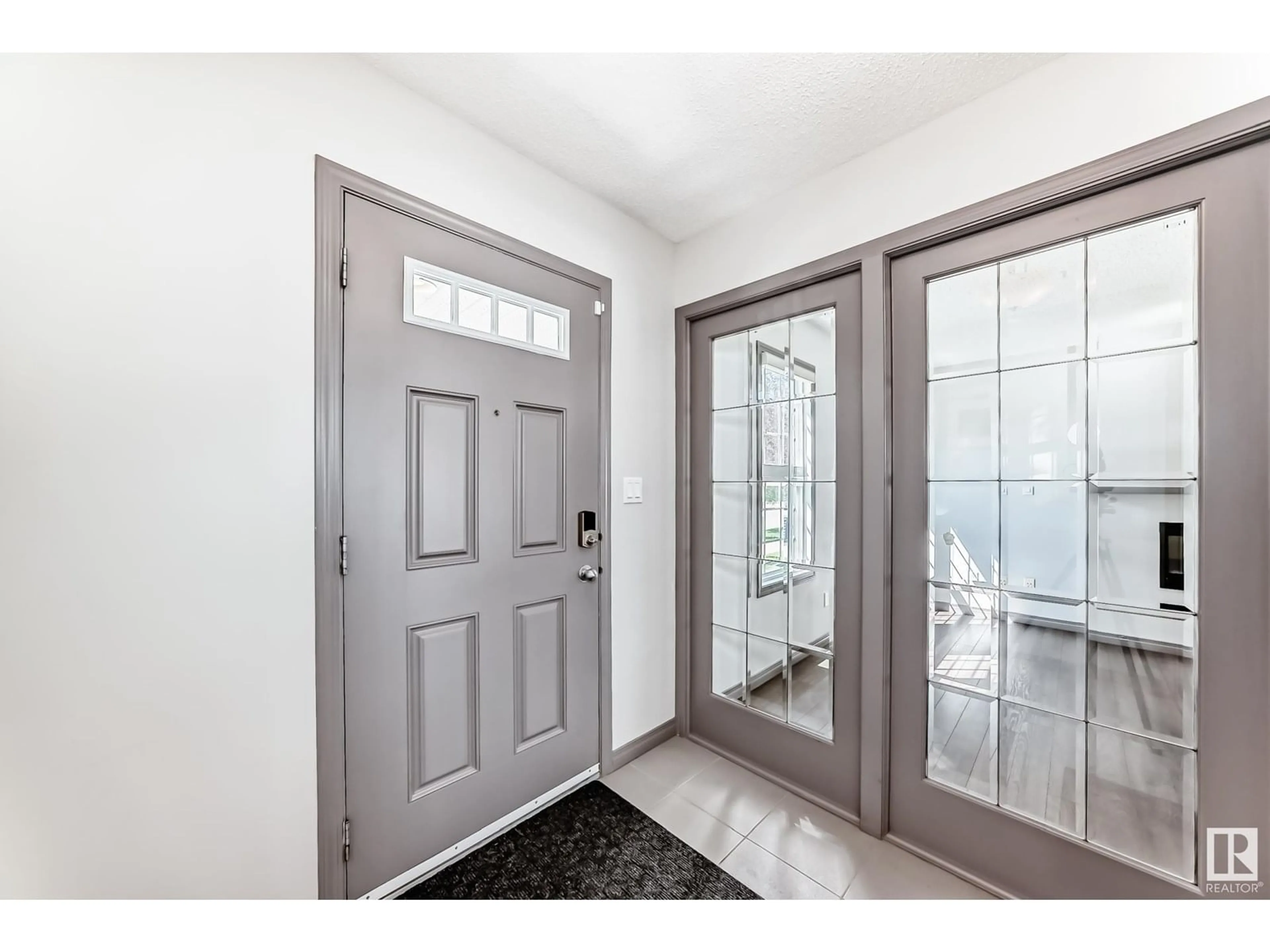 Indoor entryway for 7965 ERASMUS CR, Edmonton Alberta T6M0S2